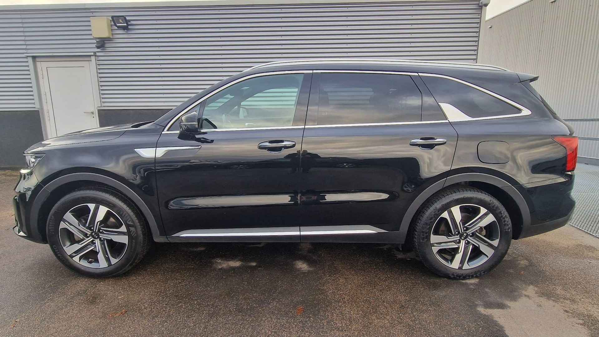 Kia Sorento 1.6 T-GDI Hybrid 2WD ExecutiveLine 7p. 1e eign. Schuif/kanteldak, 360" Camera, Seat memory, Dodehoekdetectie, BOSE, Lederen bekleding, BTW-auto, Nieuw geleverd en dealeronderhouden - 7/54