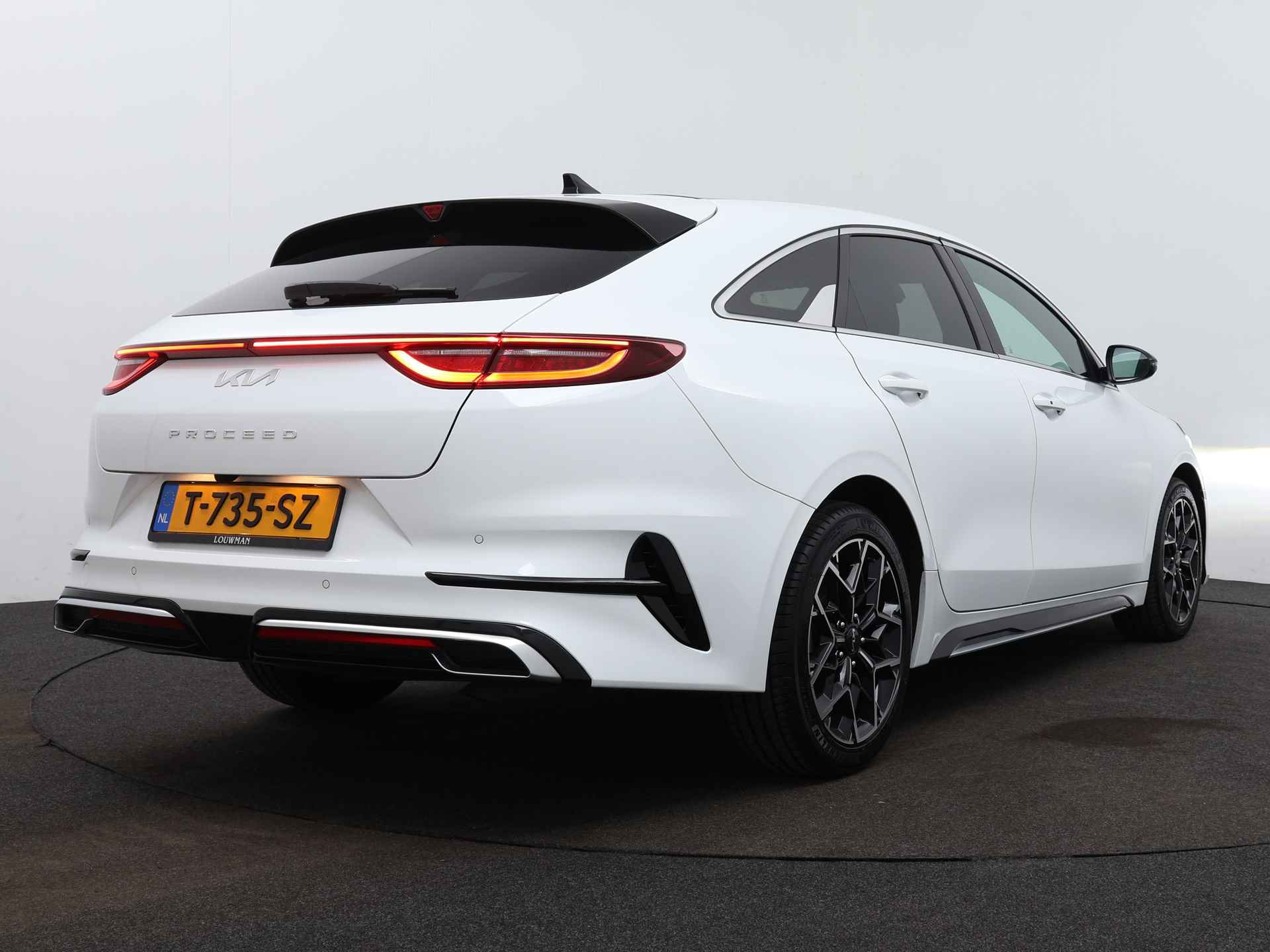 Kia ProCeed 1.5 T-GDi GT-Line | Stoel en stuurwiel verwarmd | LM velgen | Panoramadak | Dodehoek Ass. | Parkeersensoren | - 3/46