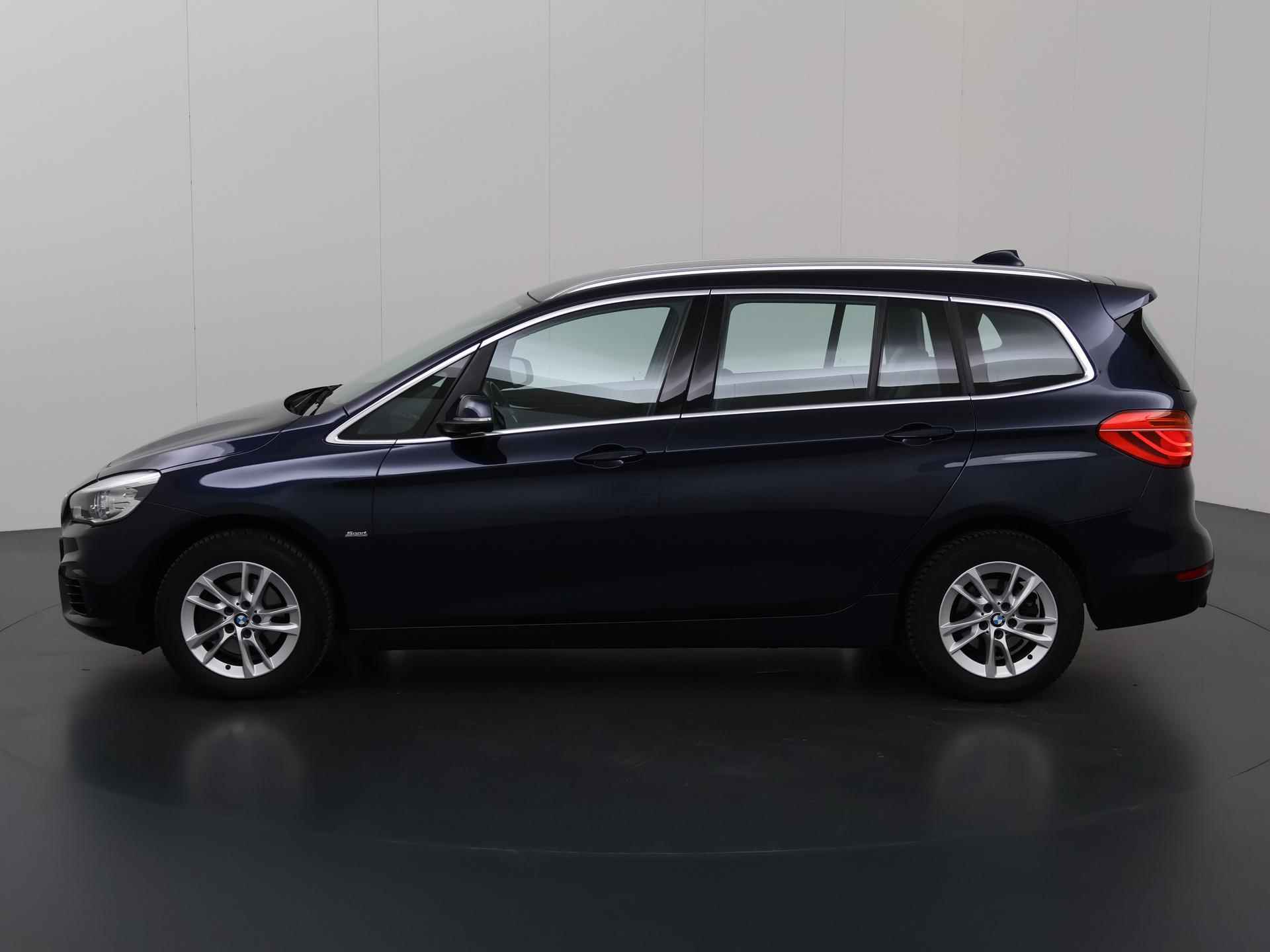 BMW 2-serie Gran Tourer 218i 7p. Corporate Lease High Executive | Sportline | Sportstoelen | Groot Navigatie | Stoelverwarming | LED | HUD | Camera | Ele. kofferdeksel | Climate Control | Cruise Control | 7-Zitplaatsen | - 6/40