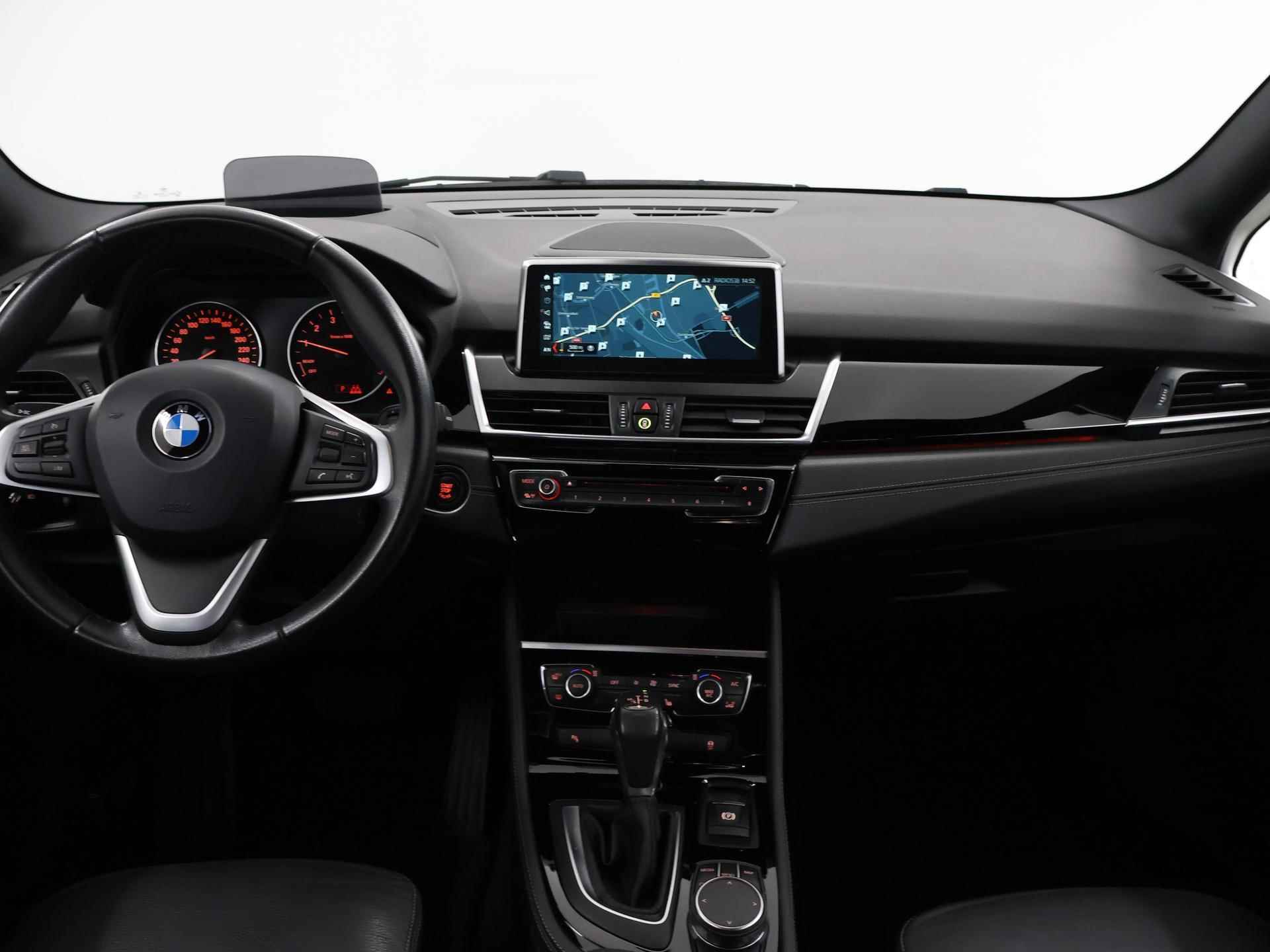 BMW 2-serie Gran Tourer 218i 7p. Corporate Lease High Executive | Sportline | Sportstoelen | Groot Navigatie | Stoelverwarming | LED | HUD | Camera | Ele. kofferdeksel | Climate Control | Cruise Control | 7-Zitplaatsen | - 9/40