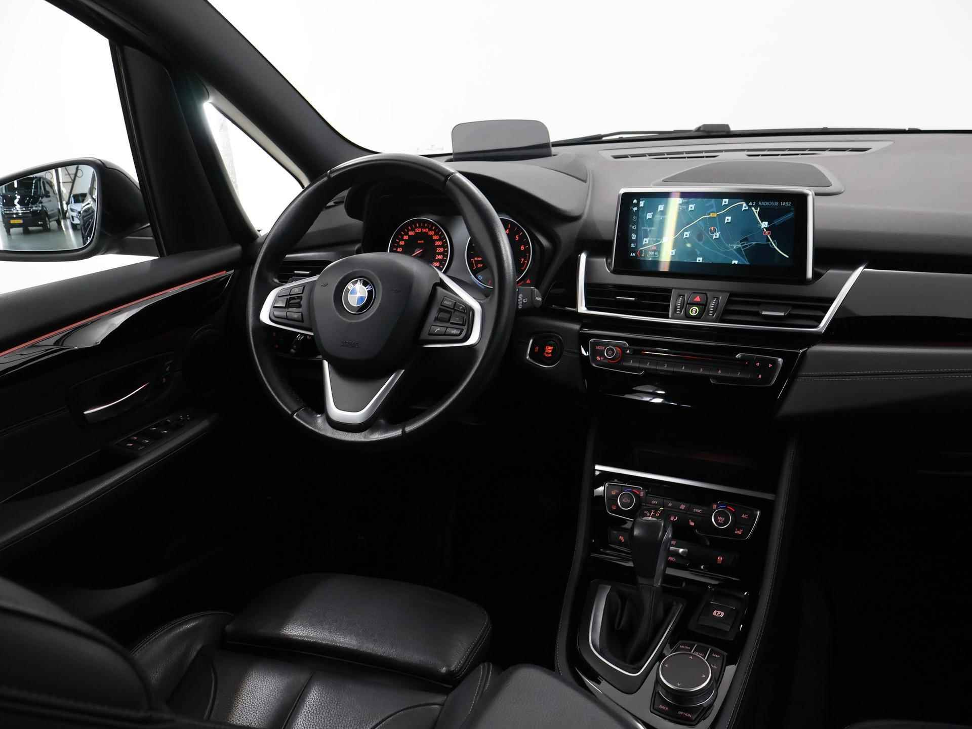 BMW 2-serie Gran Tourer 218i 7p. Corporate Lease High Executive | Sportline | Sportstoelen | Groot Navigatie | Stoelverwarming | LED | HUD | Camera | Ele. kofferdeksel | Climate Control | Cruise Control | 7-Zitplaatsen | - 10/40