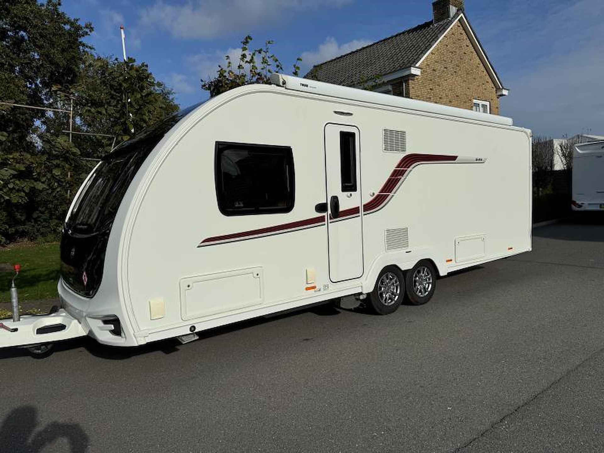 Swift Challenger 645 Voortent,Mover,Thule 9200 - 25/25