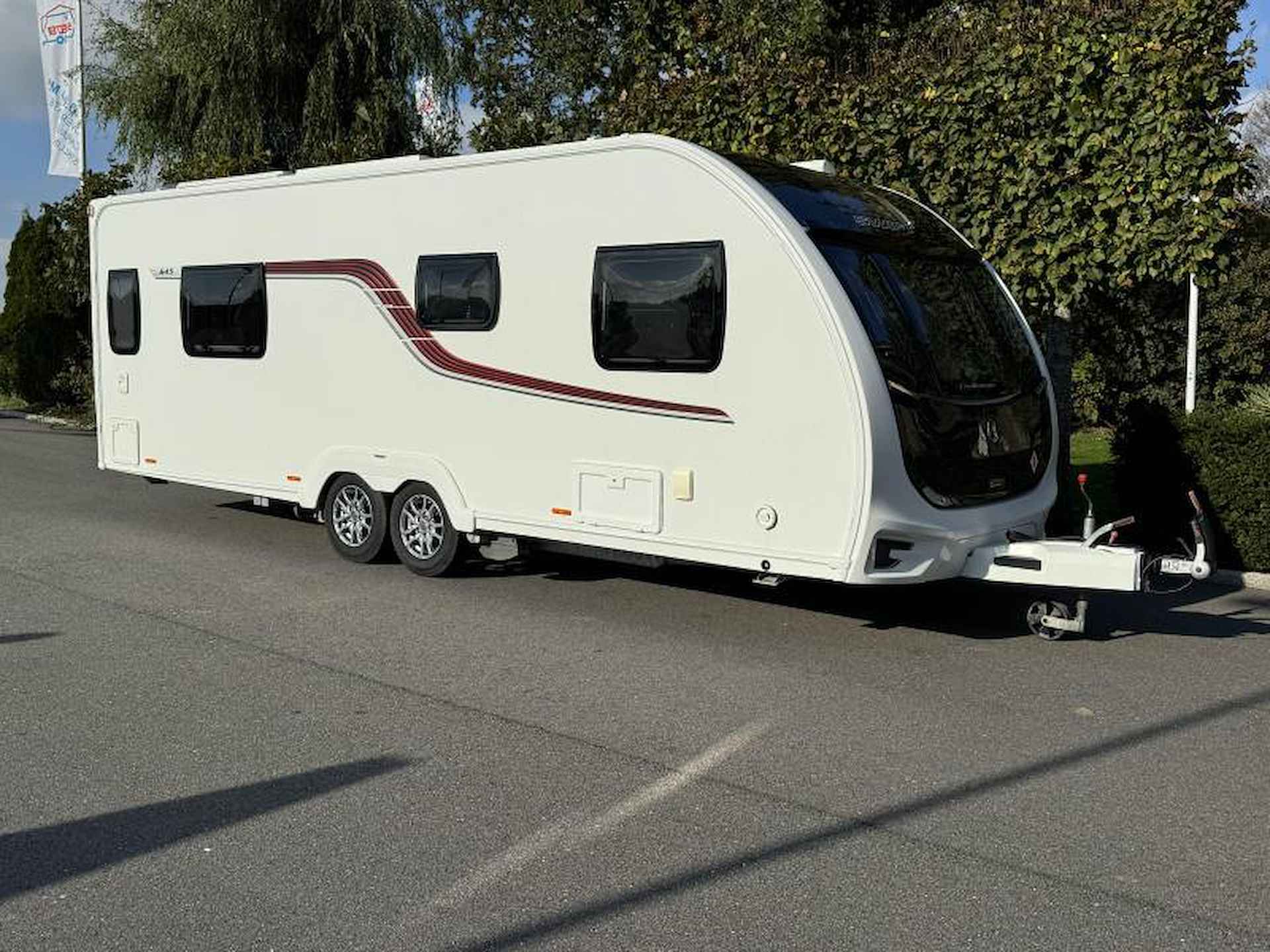 Swift Challenger 645 Voortent,Mover,Thule 9200 - 24/25