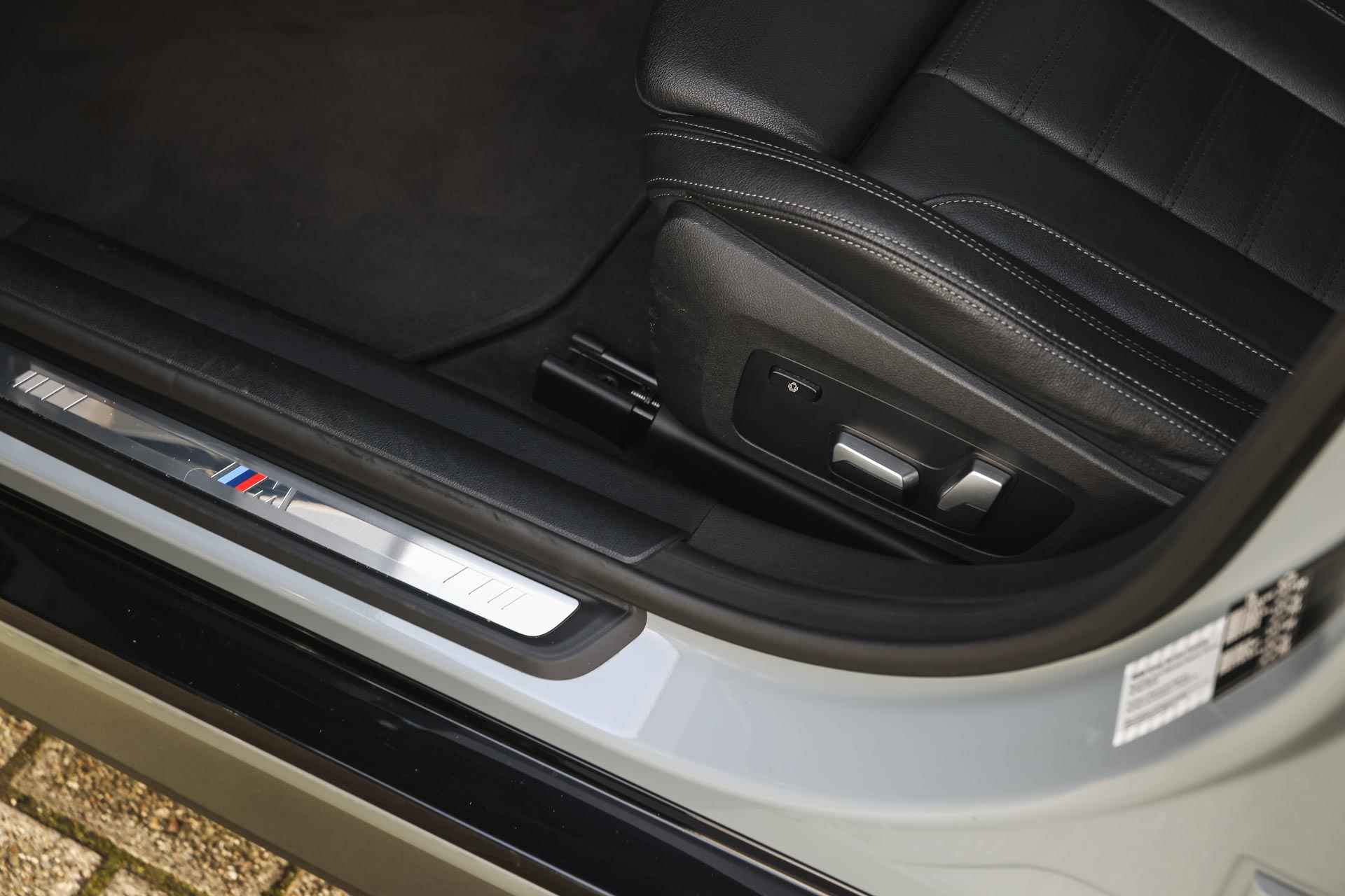 BMW 4 Serie Gran Coupé 430i M Sport Automaat / Schuif-kanteldak / Comfort Access / Parking Assistant Plus / Comfort Access / M Sportonderstel / Live Cockpit Professional - 15/38