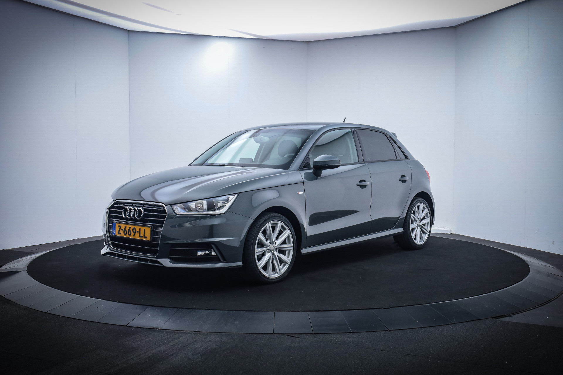 Audi A1 Sportback 1.0TFSI S-Line BOSE/CLIMA/ELEK PAKKET/BLUETOOTH/LMV 17''