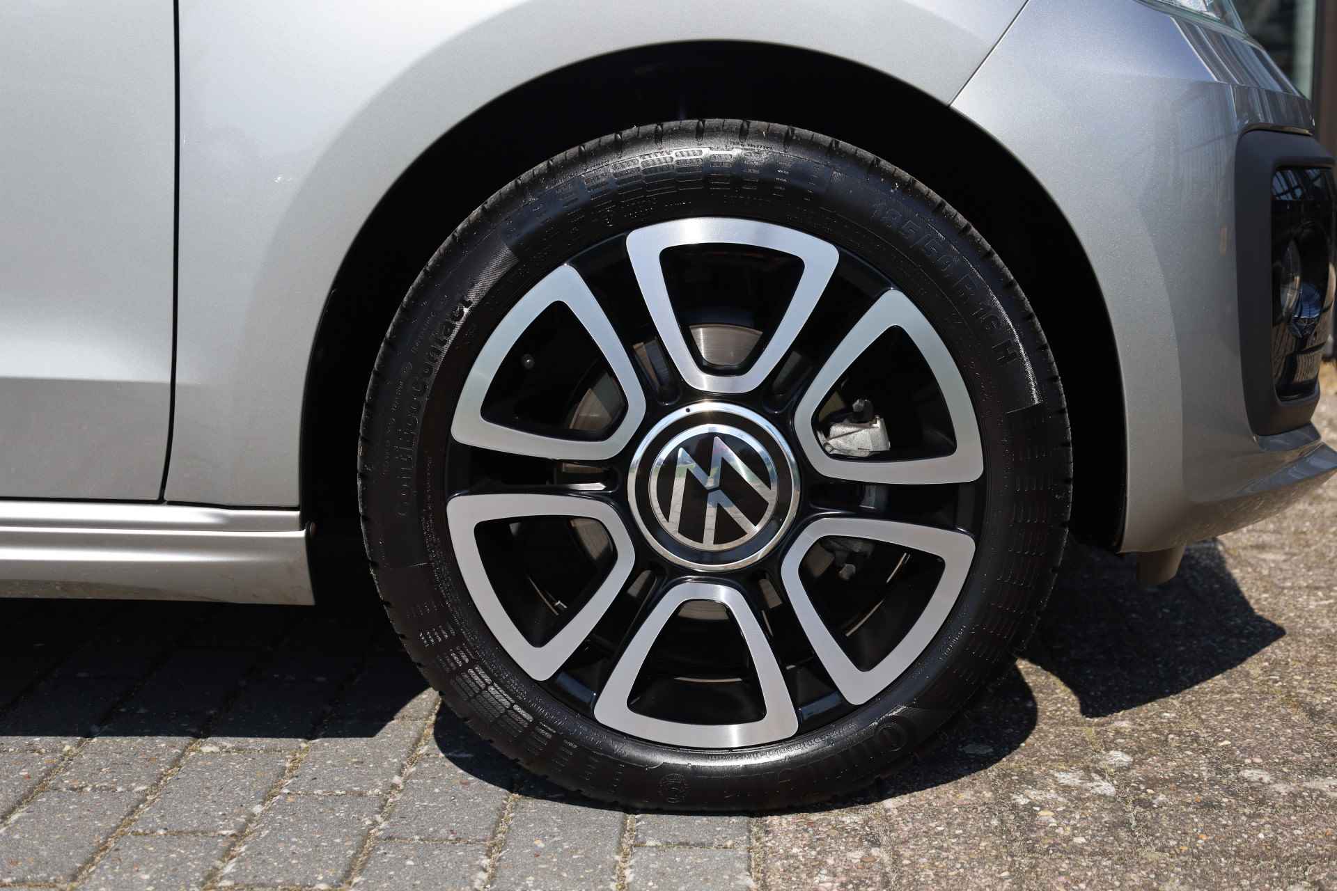 Volkswagen up! R line 5drs 1.0 48kw/65pk - 9/47