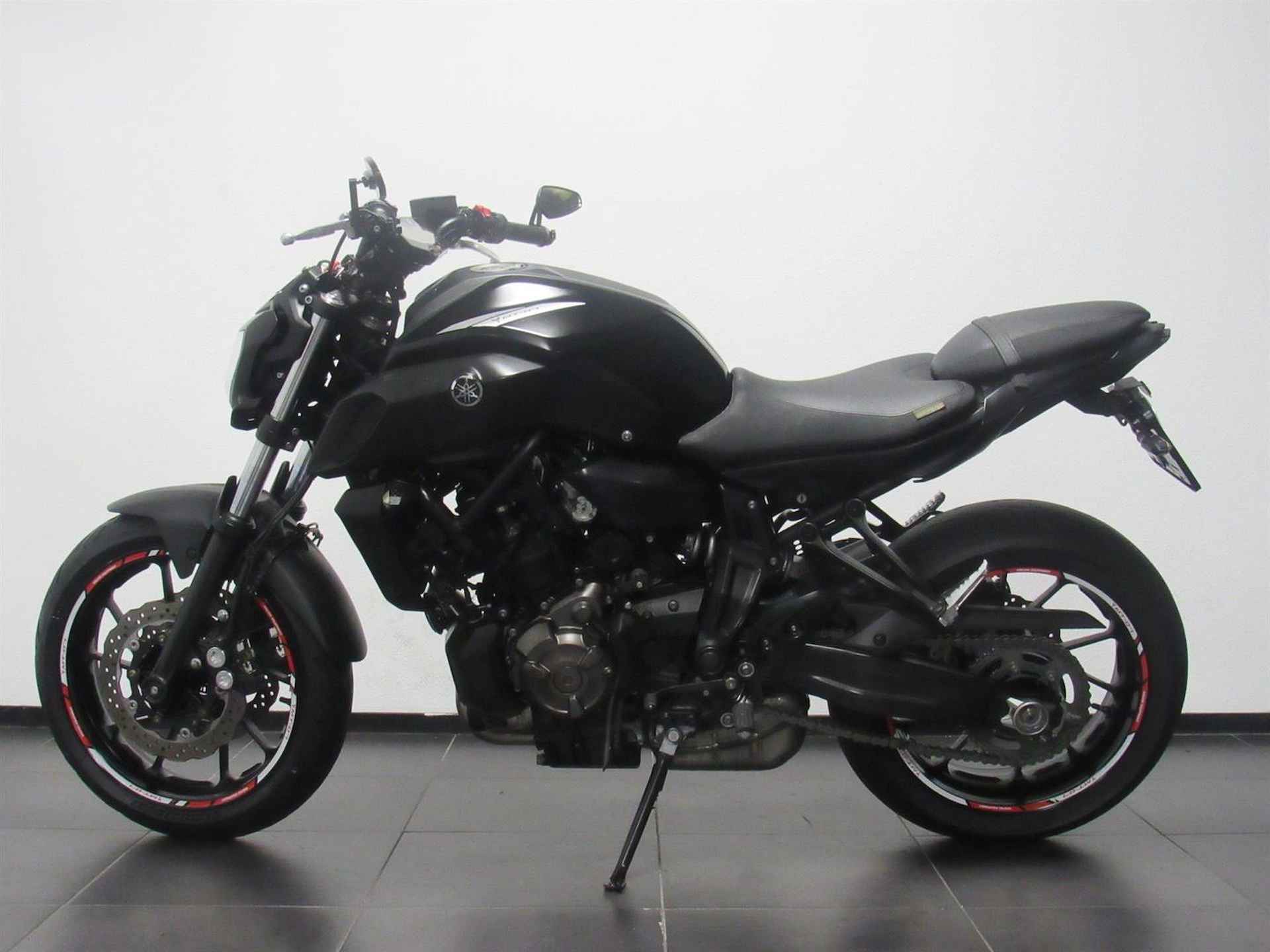 Yamaha MT-07 ABS - 2020 - 4/7