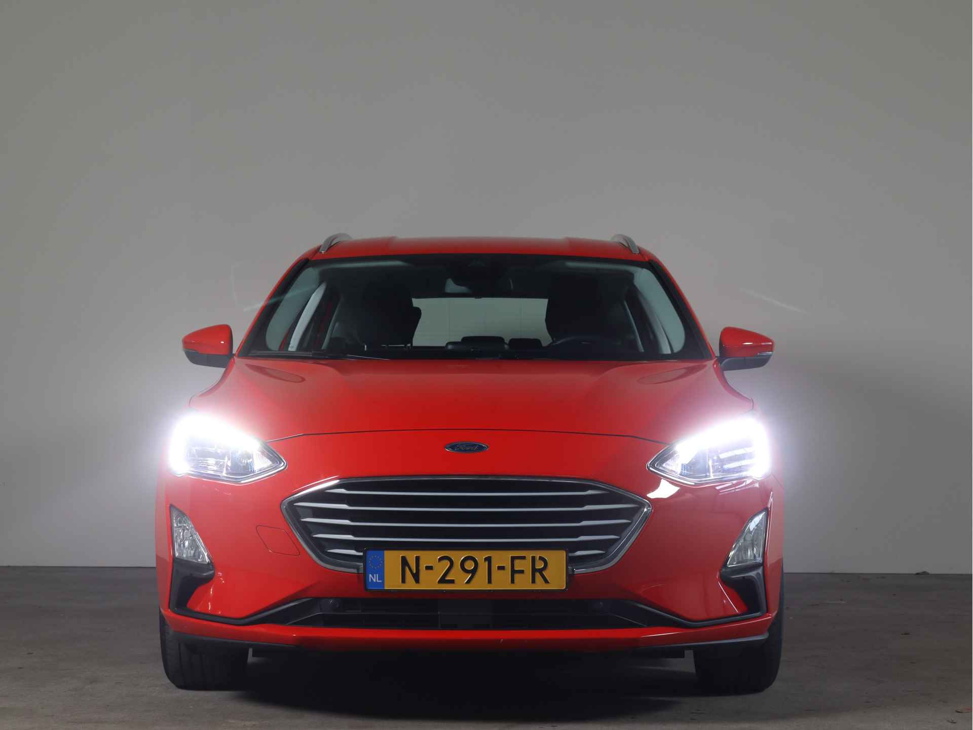 Ford FOCUS Wagon 1.0 EcoBoost Hybrid Trend Edition Business - NL AUTO!! Camera I Cruise I Navi - 5/36