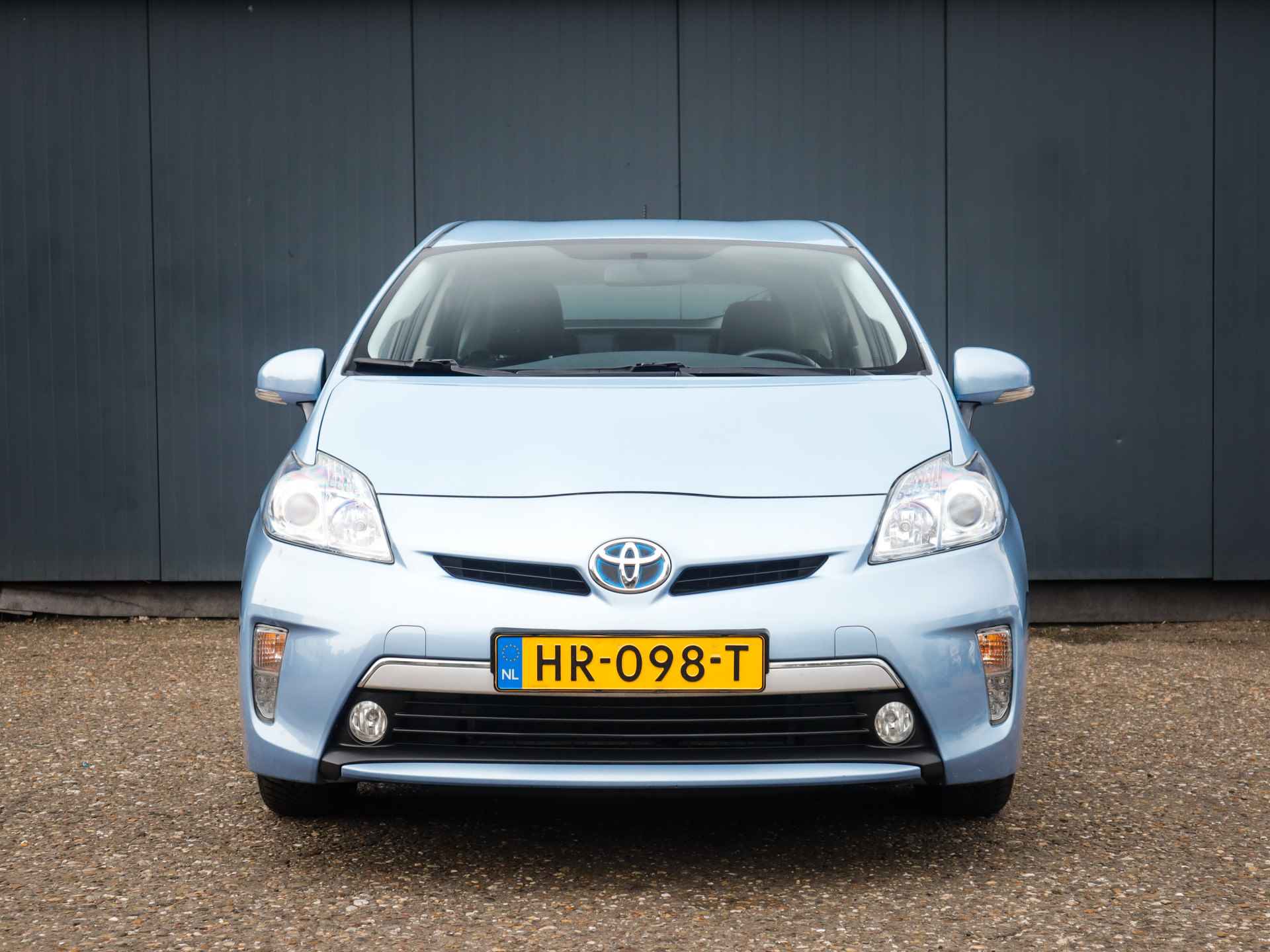 Toyota Prius 1.8 Plug-in Aspiration (136 PK), Toyota-Dealer-Onderh., 12-MND-BOVAG, NL-Auto, Navigatie, Leer, Stoelverwarming, Achteruitrijcamera, Cruise-Control, Trekhaak, Head-Up-Display, Privacy-Glas - 8/50