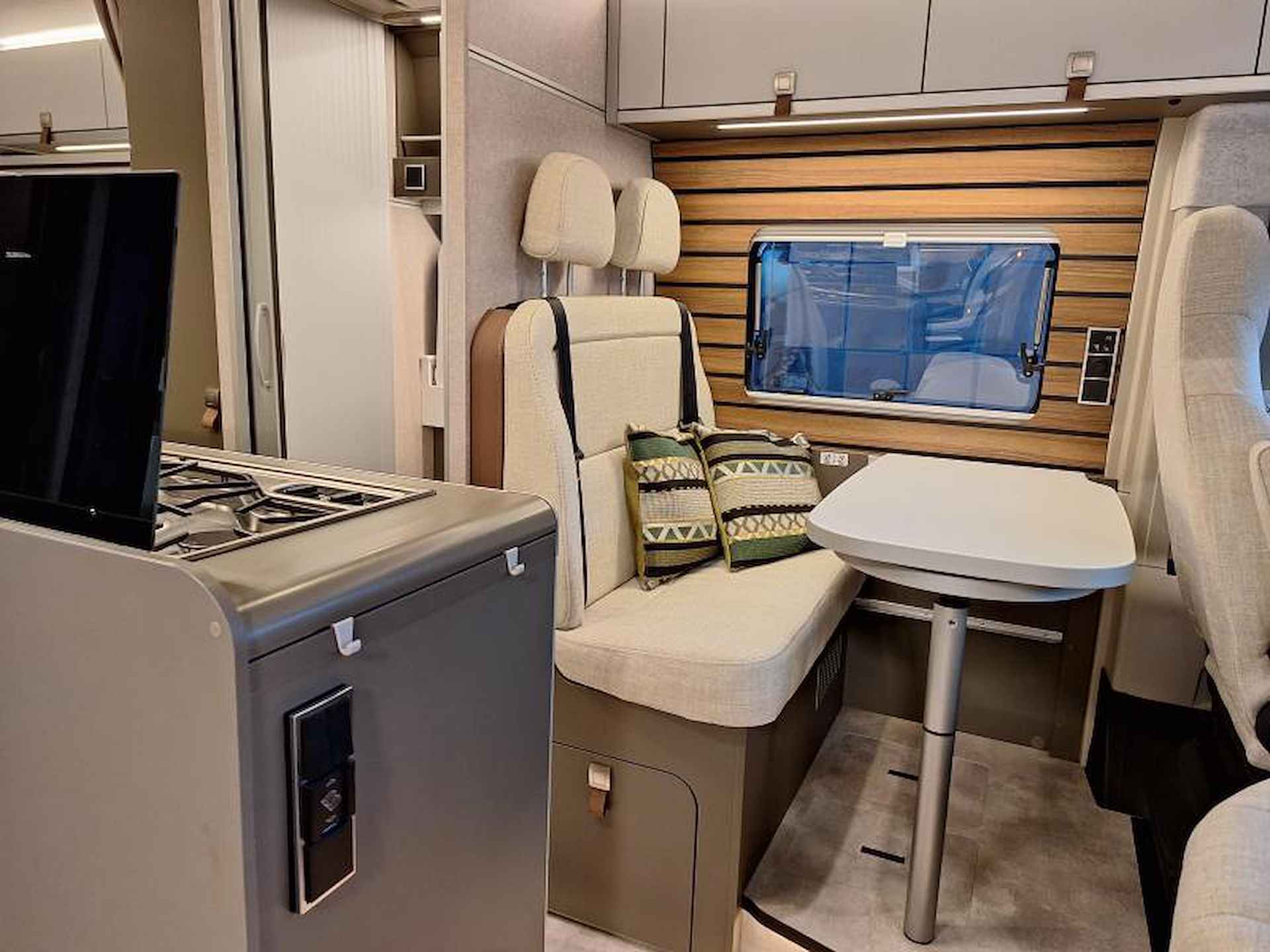 Hymer Grand Canyon 600 9G AUTOMAAT+SKYROOF - 8/25