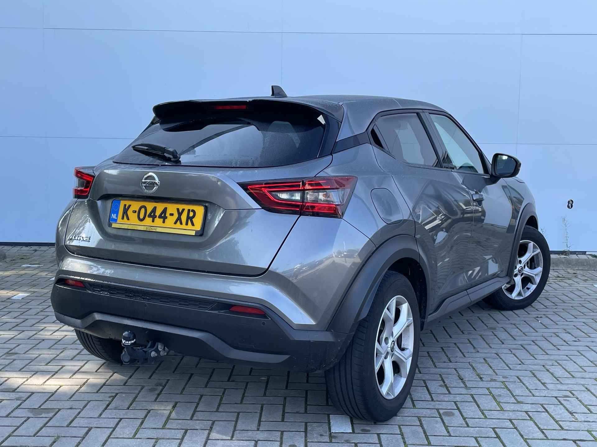 Nissan Juke 1.0 DIG-T 114 N-Connecta / Navigatie / Climate Control / Lichtmetalen Velgen / Privacy Glass / LED - 3/28