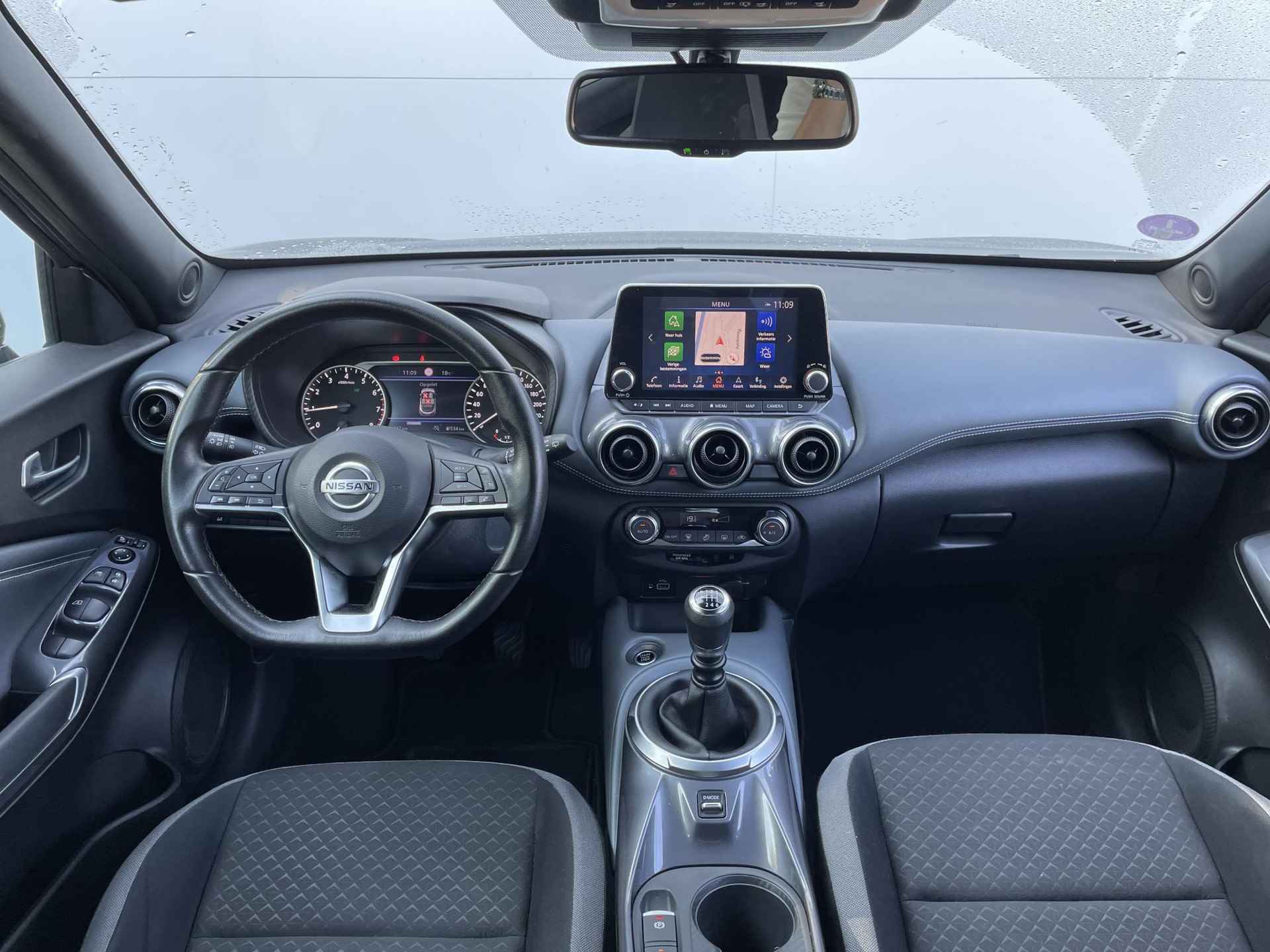 Nissan Juke 1.0 DIG-T 114 N-Connecta / Navigatie / Climate Control / Lichtmetalen Velgen / Privacy Glass / LED - 4/28