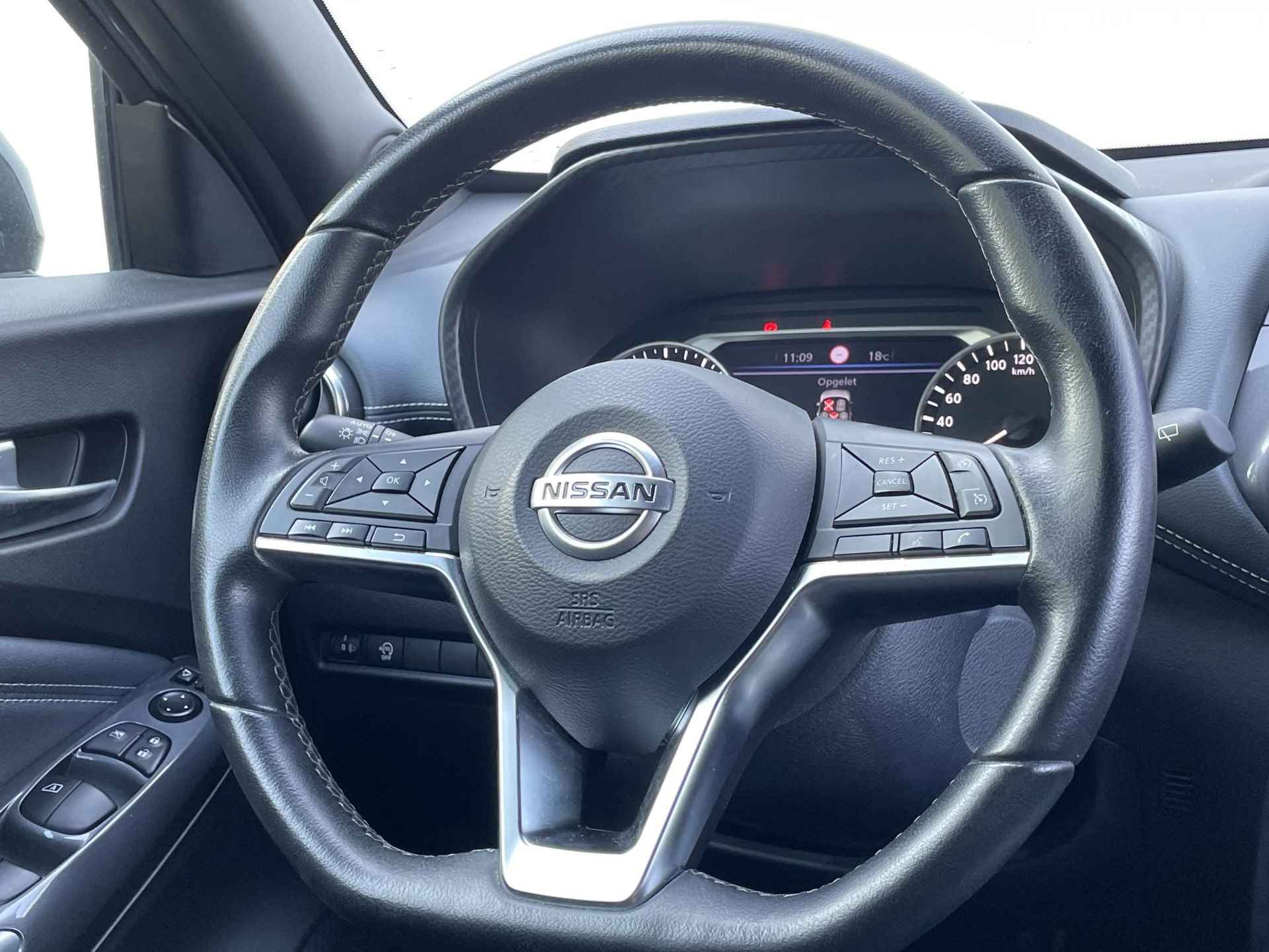 Nissan Juke 1.0 DIG-T 114 N-Connecta / Navigatie / Climate Control / Lichtmetalen Velgen / Privacy Glass / LED - 22/28