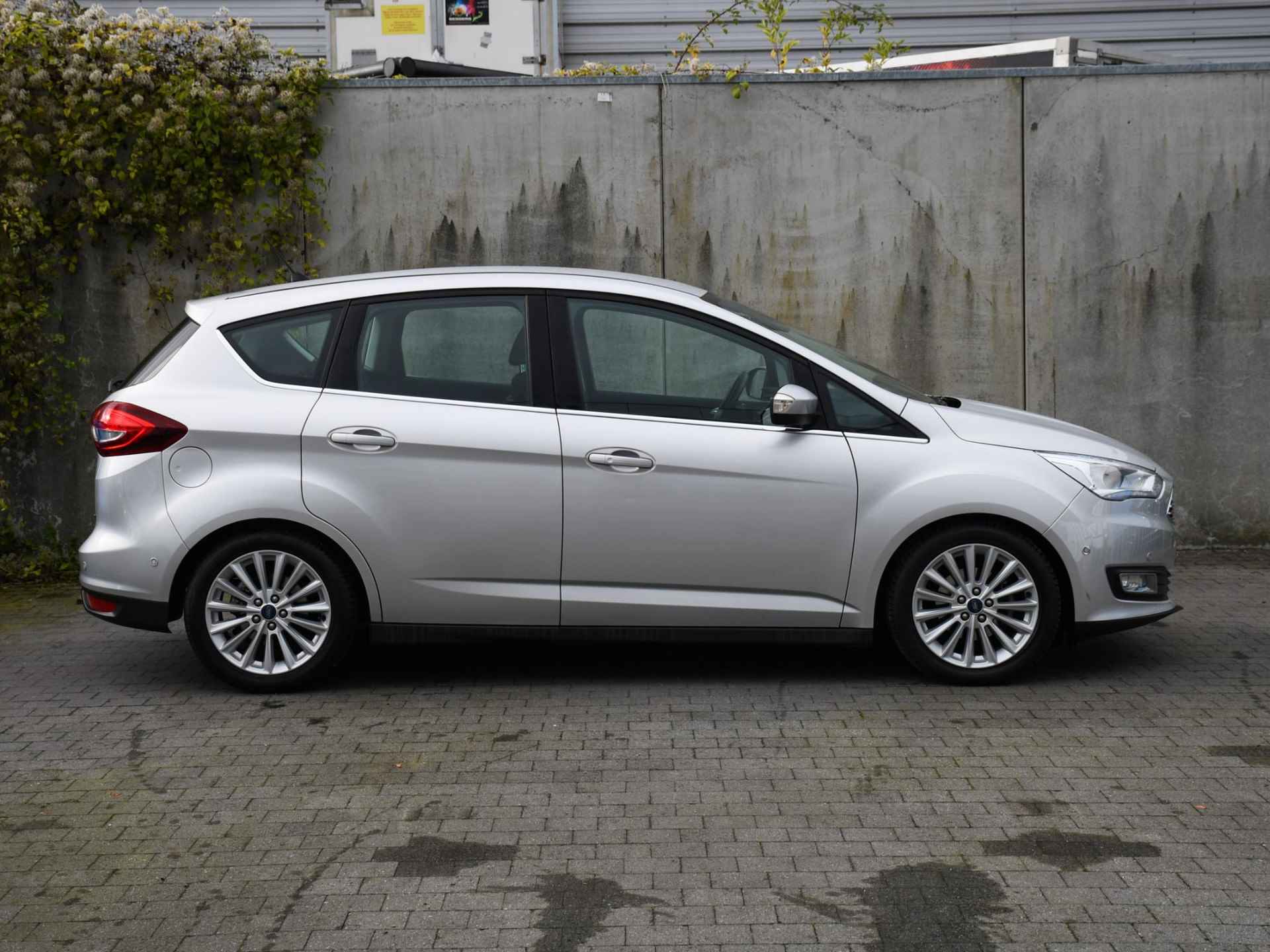 Ford C-Max Titanium 1.0 EcoBoost 125pk PDC + CAM. | KEYLESS | QUICK CLEAR | NAVI | APPLE-CARPLAY - 3/31