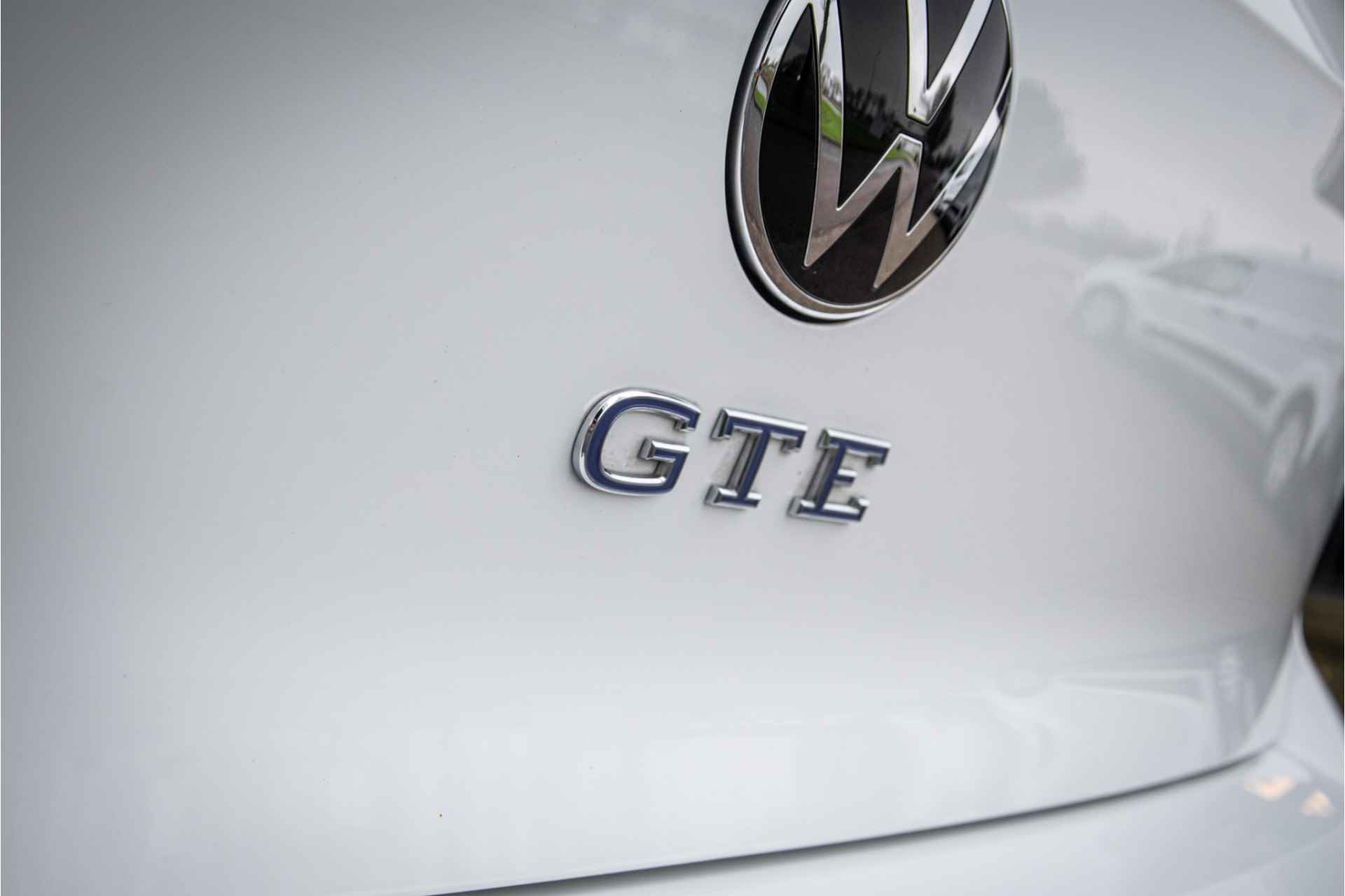 Volkswagen Golf GTE - Panodak - 19inch - IQ Light - 24/67