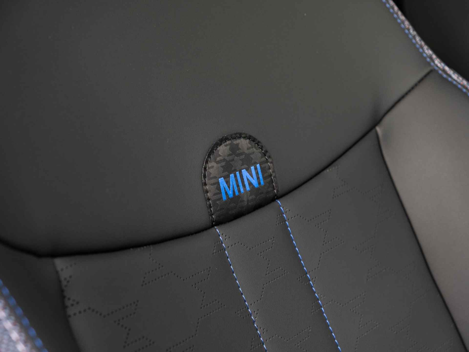 MINI Countryman SE Classic Trim + Package XL | Maximaal MINI - 13/35