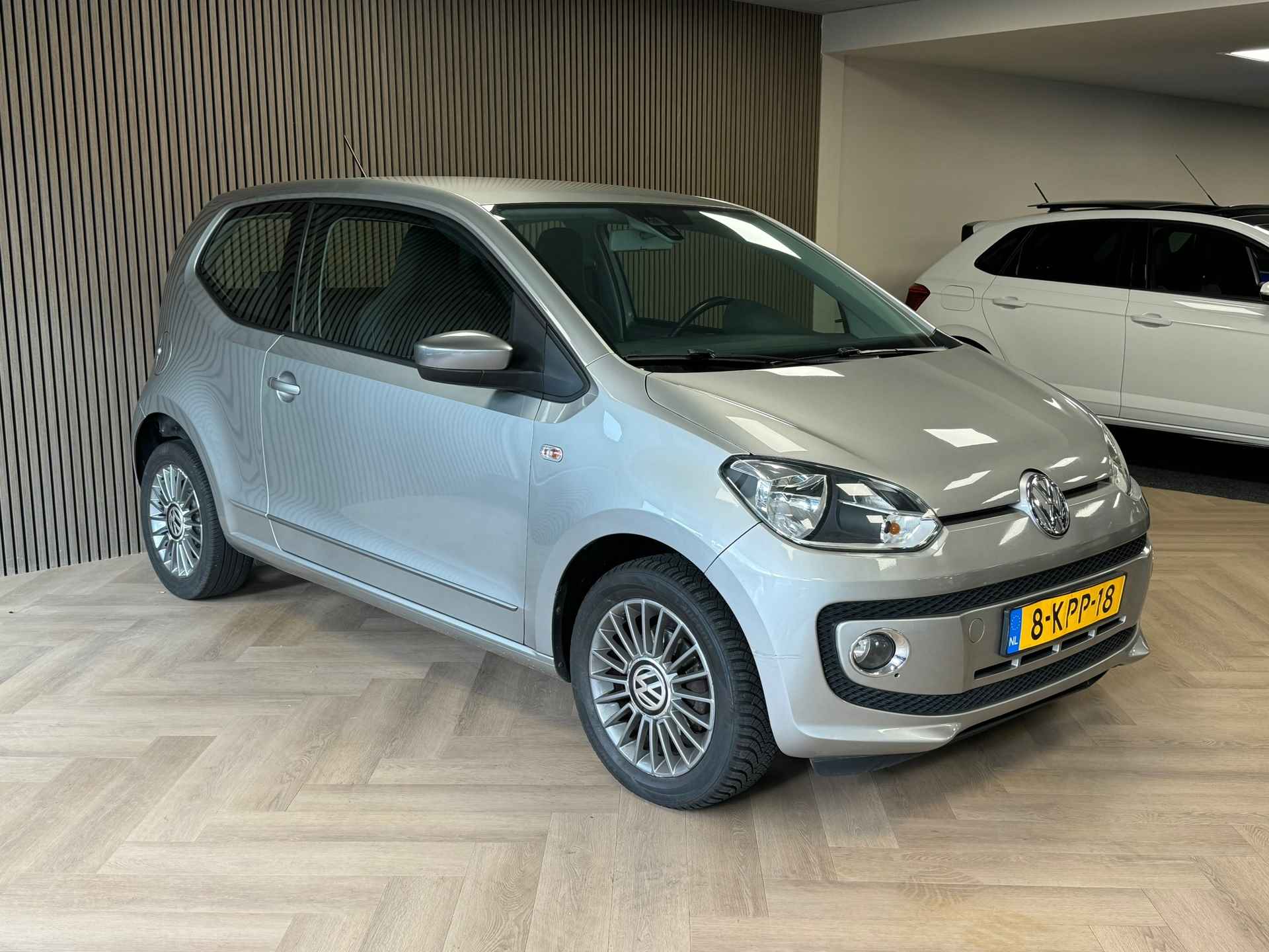 Volkswagen Up! 1.0 cheer up! AUTOMAAT ELEKTR. RAMEN - 4/25