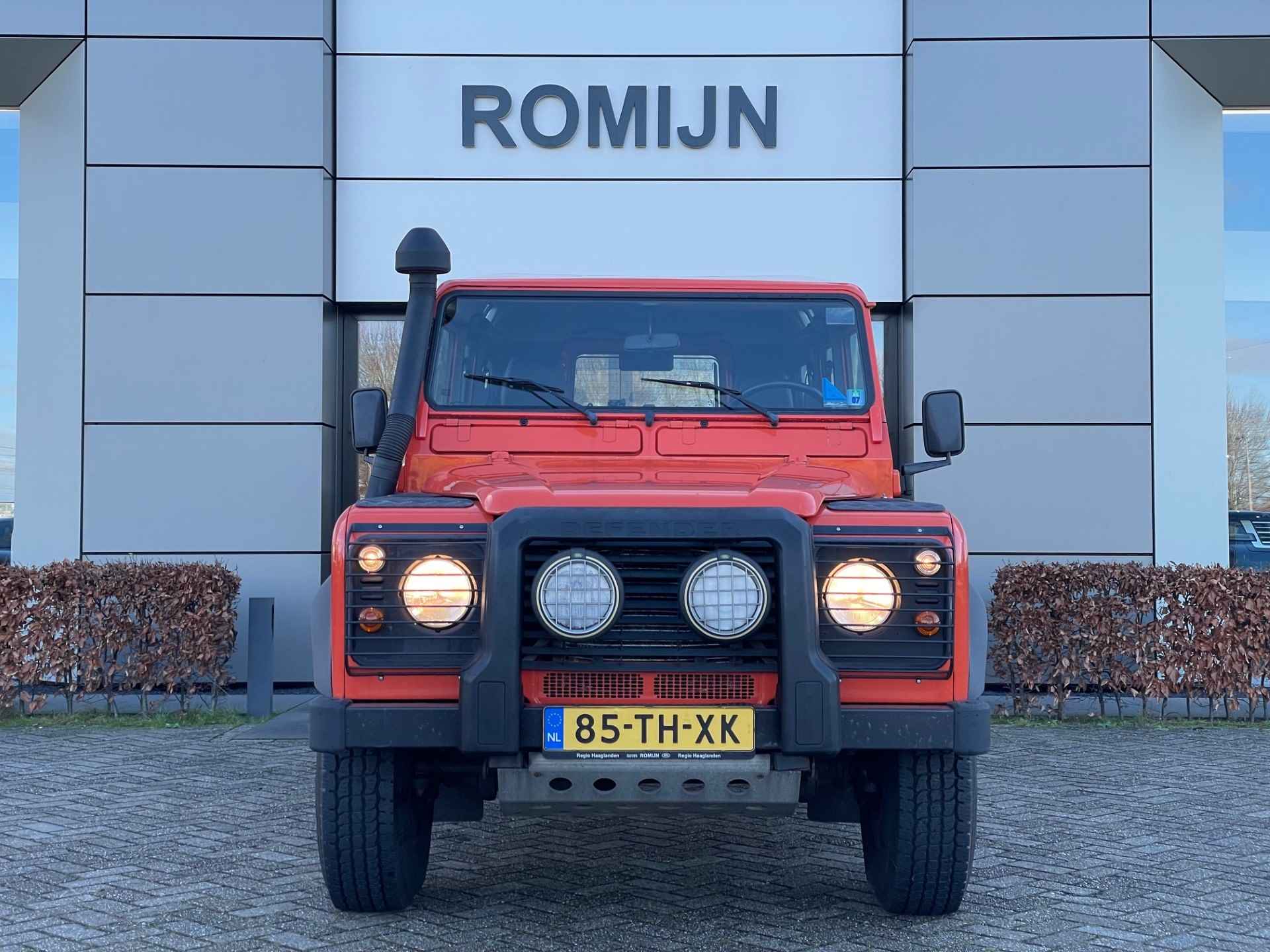 Land Rover Defender 2.5 TD5 110 G4 Edition 9-persoons - 3/26