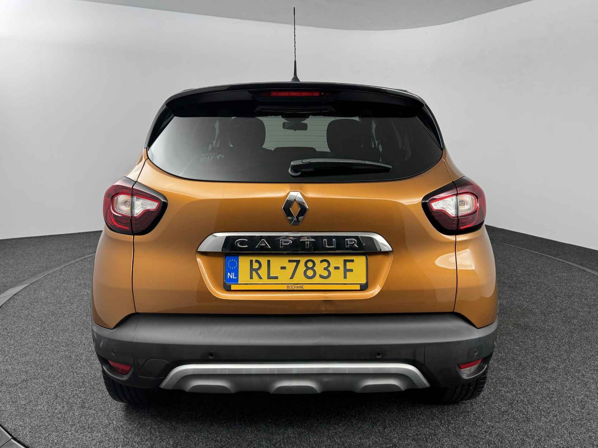 Renault Captur 0.9 TCe 90 Intens | Navigatie | Cruise Control | Climate Control | Parkeersensoren voor, zij, achter en achteruitrijcamera - 6/49