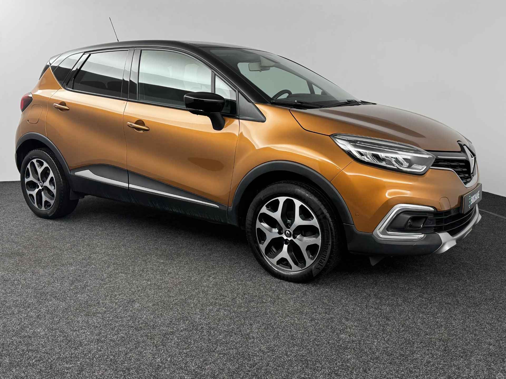 Renault Captur 0.9 TCe 90 Intens | Navigatie | Cruise Control | Climate Control | Parkeersensoren voor, zij, achter en achteruitrijcamera - 7/49