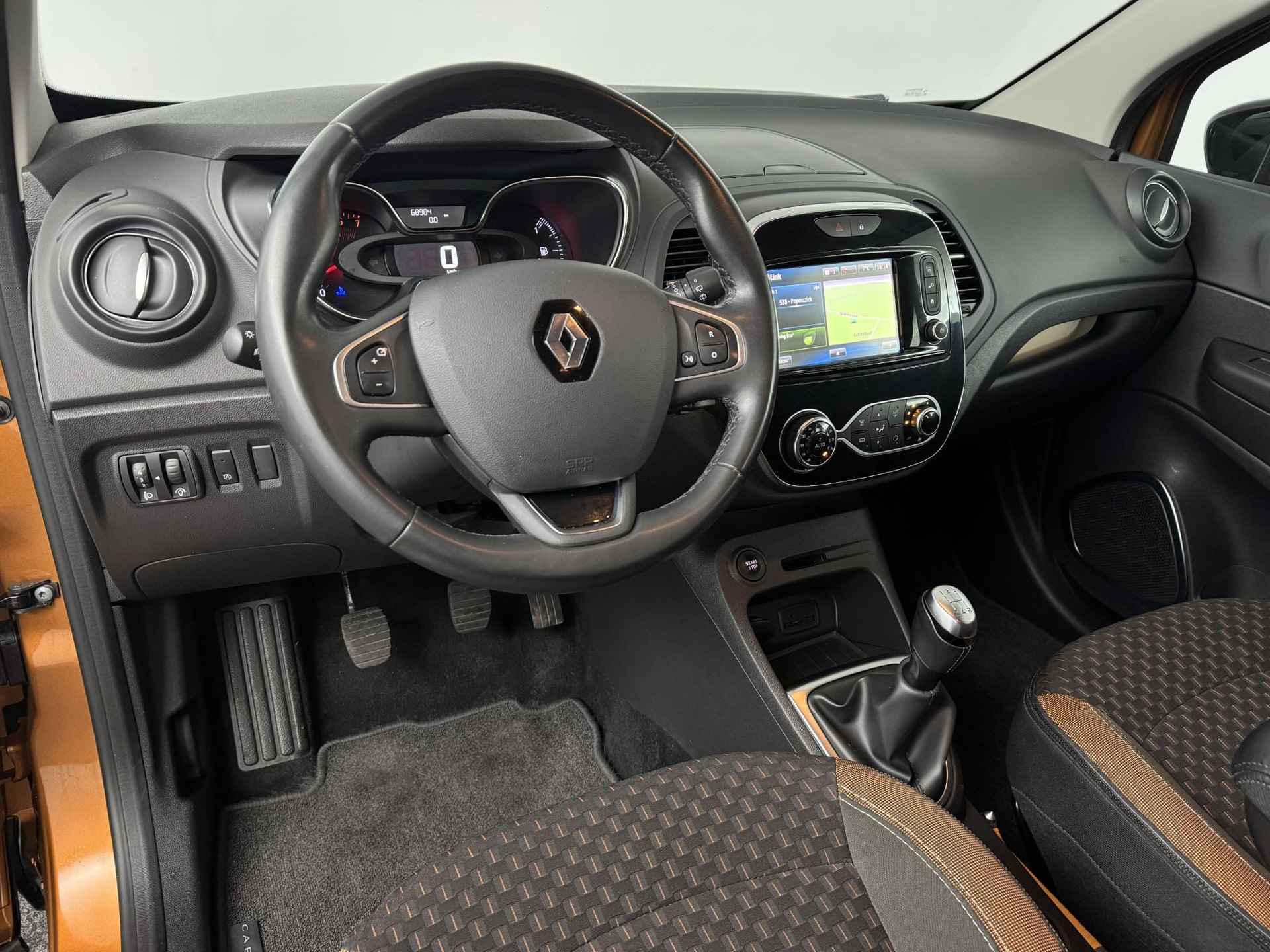 Renault Captur 0.9 TCe 90 Intens | Navigatie | Cruise Control | Climate Control | Parkeersensoren voor, zij, achter en achteruitrijcamera - 12/49