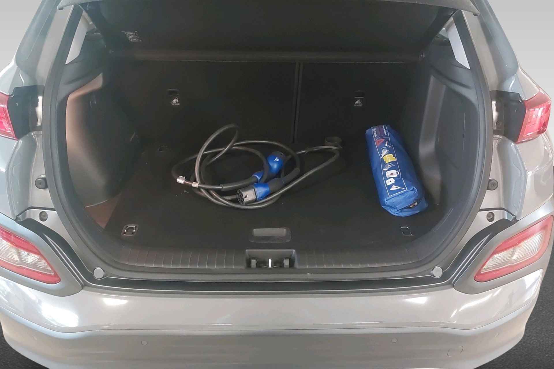 Hyundai KONA EV Premium 64 kWh - 18/22