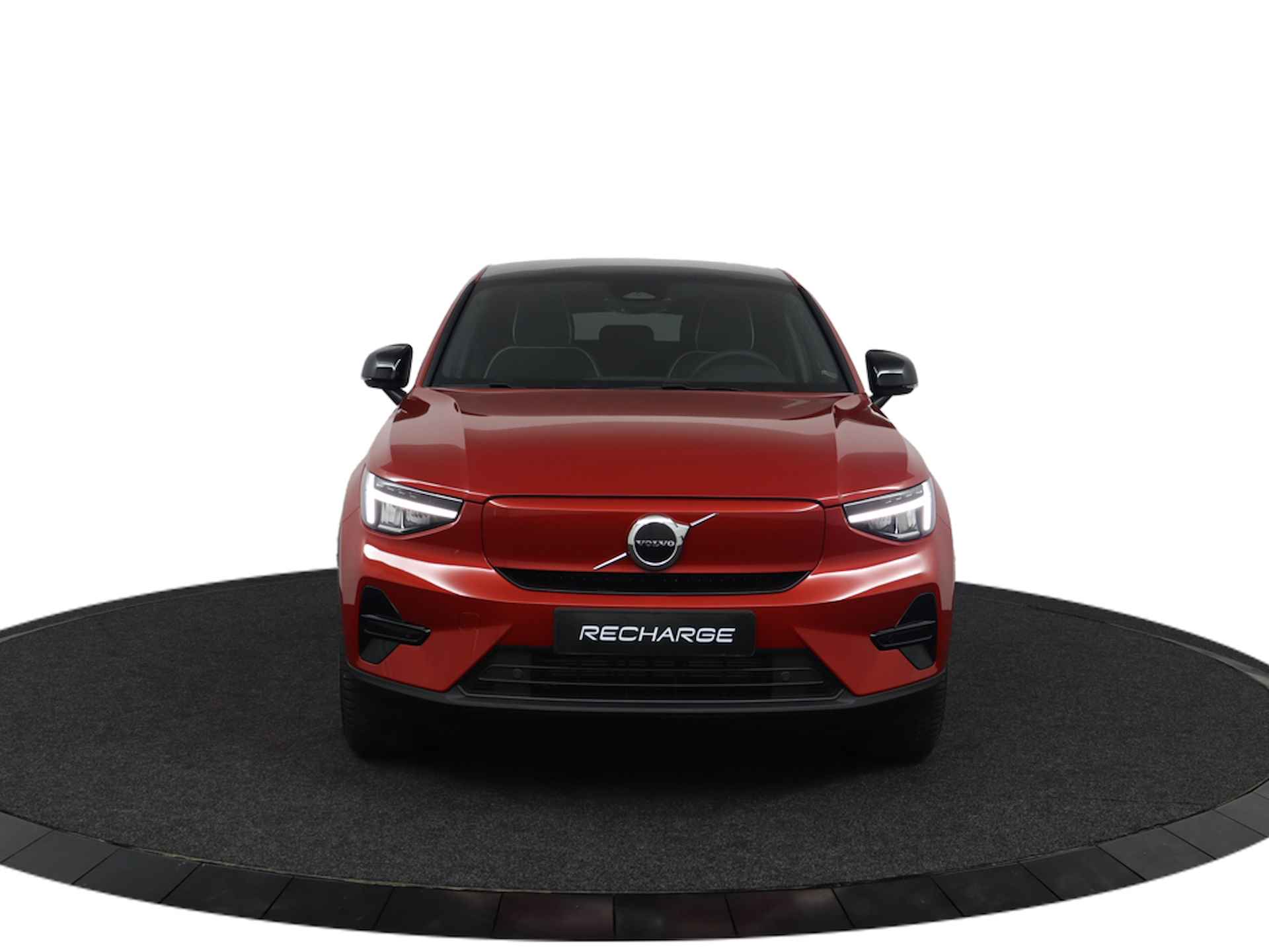 Volvo C40 Single Motor Extended Range Plus 82 kWh Direct leverbaar! | Stoel & stuurwielverwarming | Parkassist voor + achter | Parkassist camera | Adaptieve cruise control incl. BLIS | 19'' lm velgen | Keyless Entry | Warmtepomp | Standverwarming met timer - 14/64