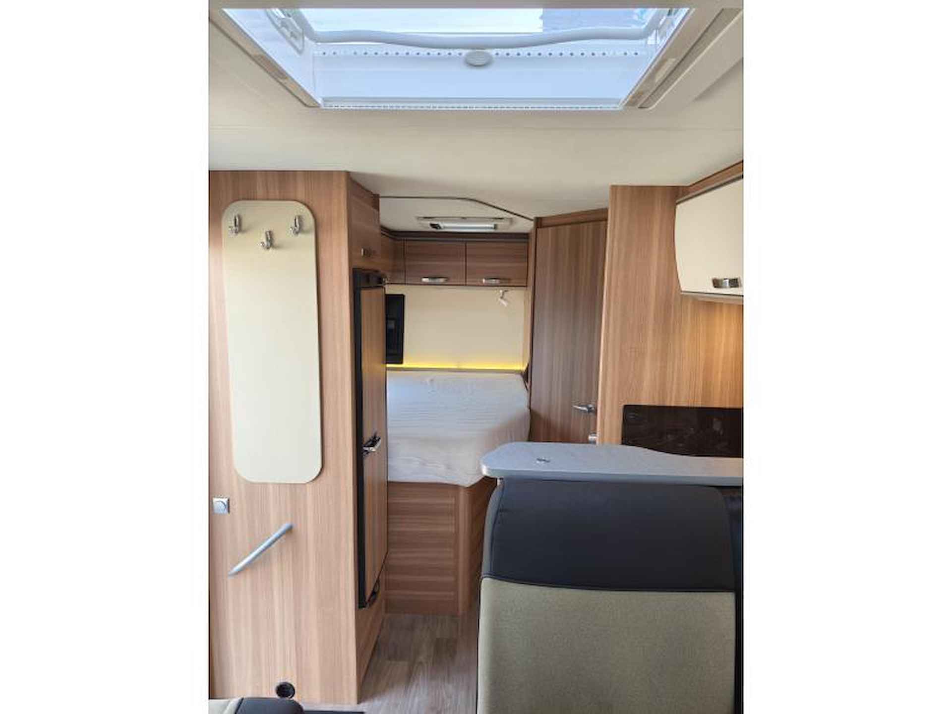 Weinsberg CaraLoft 650 MFH Frans bed Bearlock - 10/21