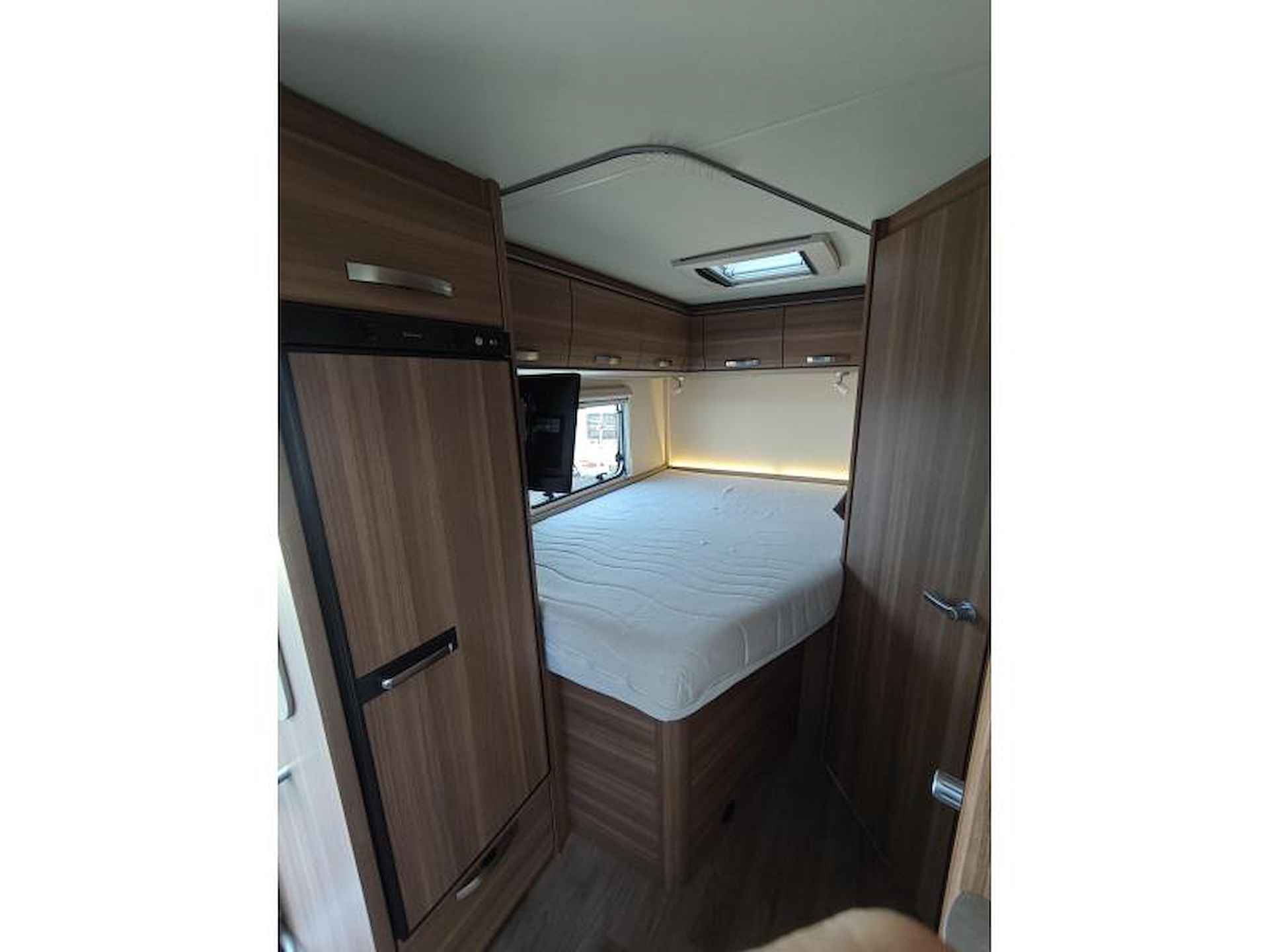 Weinsberg CaraLoft 650 MFH Frans bed Bearlock - 15/21