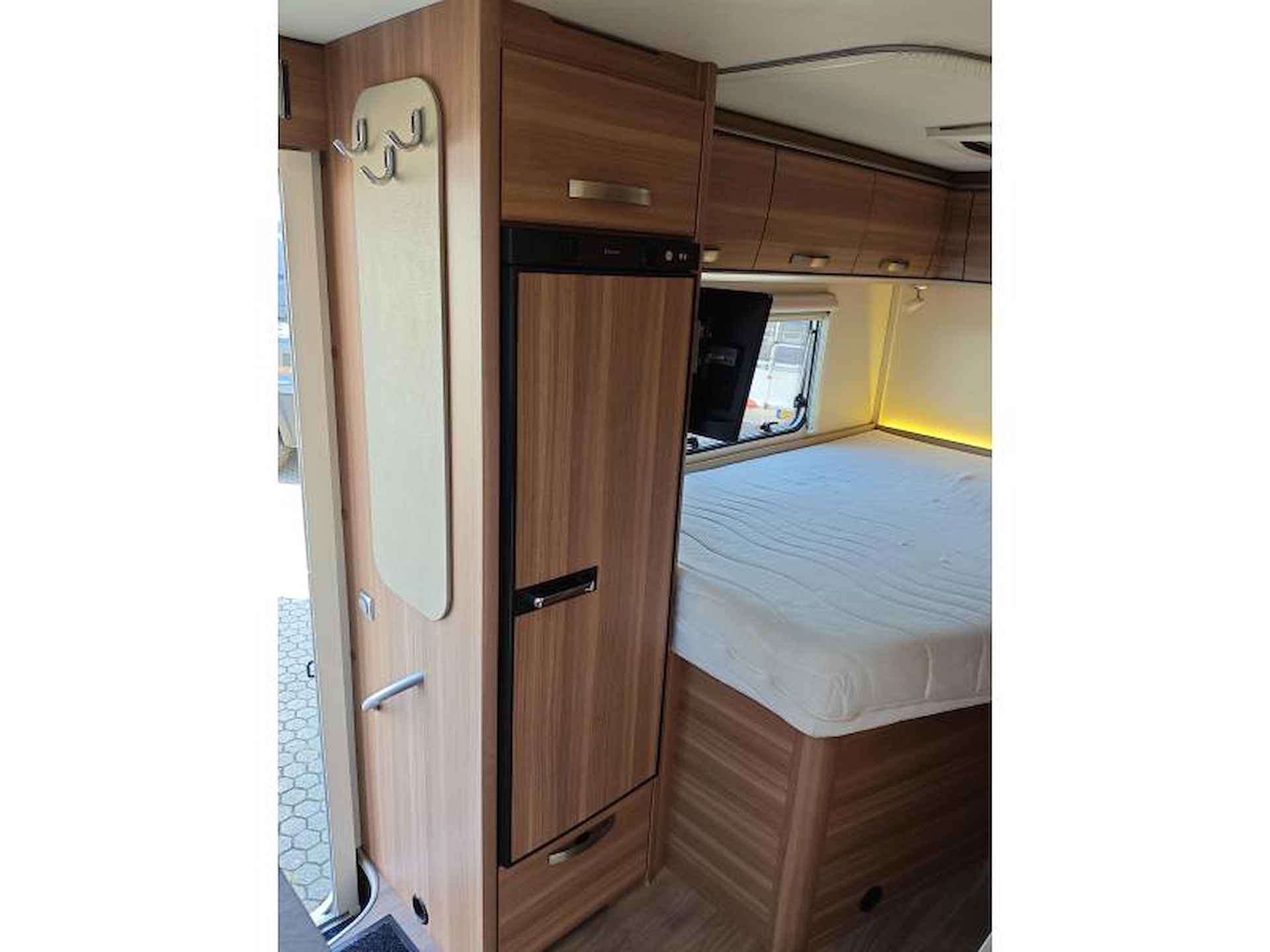 Weinsberg CaraLoft 650 MFH Frans bed Bearlock - 19/21