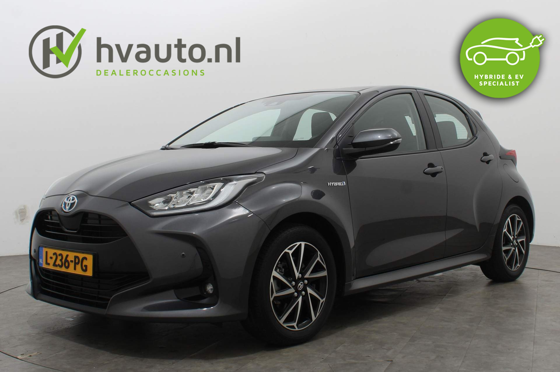 Toyota Yaris 1.5 HYBRID DYNAMIC AUT. | Navi | Camera | Adaptive Cruise | Trekhaak