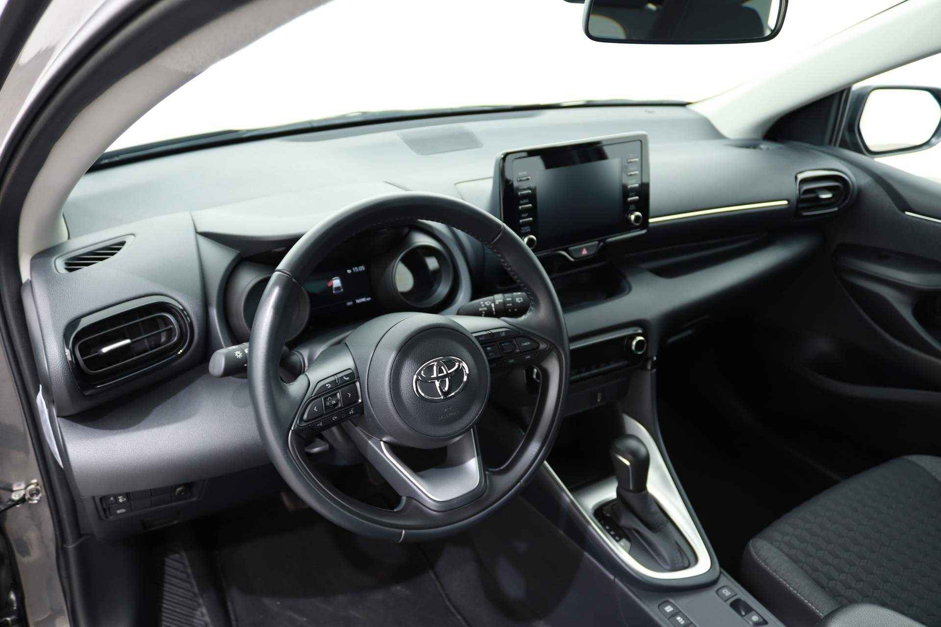 Toyota Yaris 1.5 HYBRID DYNAMIC AUT. | Navi | Camera | Adaptive Cruise | Trekhaak - 15/46