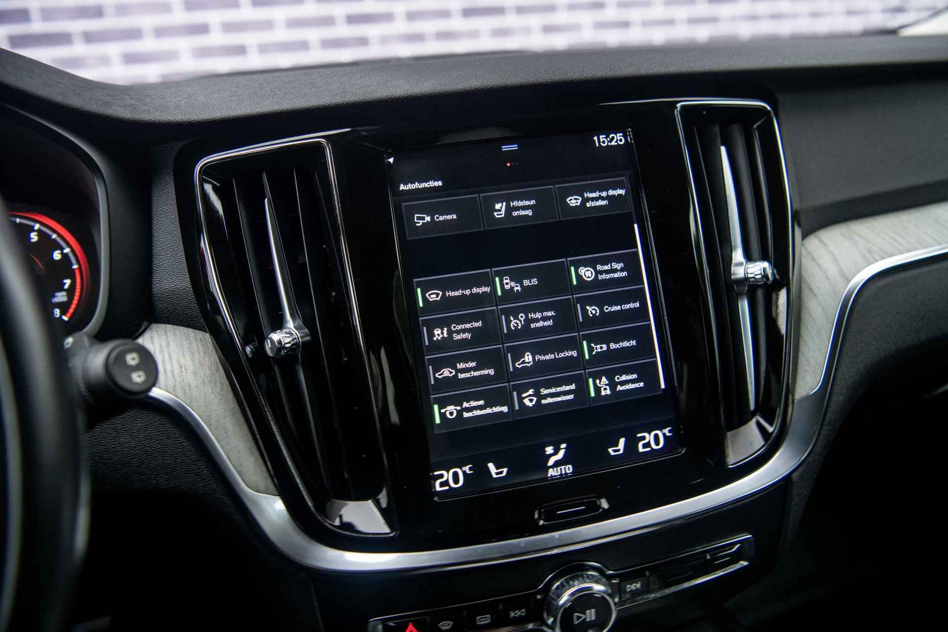 Volvo V60 T6 AWD Inscription Fin € 592 p/m | Navi | Head-up | 360 Camera |Standkachel | Adapt. Cruise| BLIS | Stoel+Stuur verwarming - 21/35