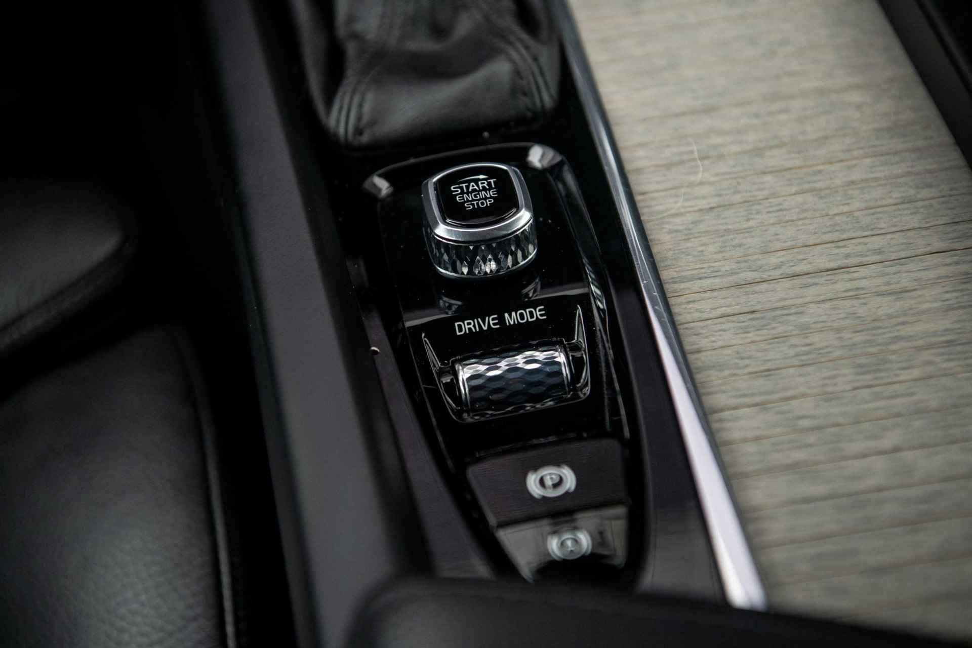 Volvo V60 T6 AWD Inscription Fin € 592 p/m | Navi | Head-up | 360 Camera |Standkachel | Adapt. Cruise| BLIS | Stoel+Stuur verwarming - 26/35