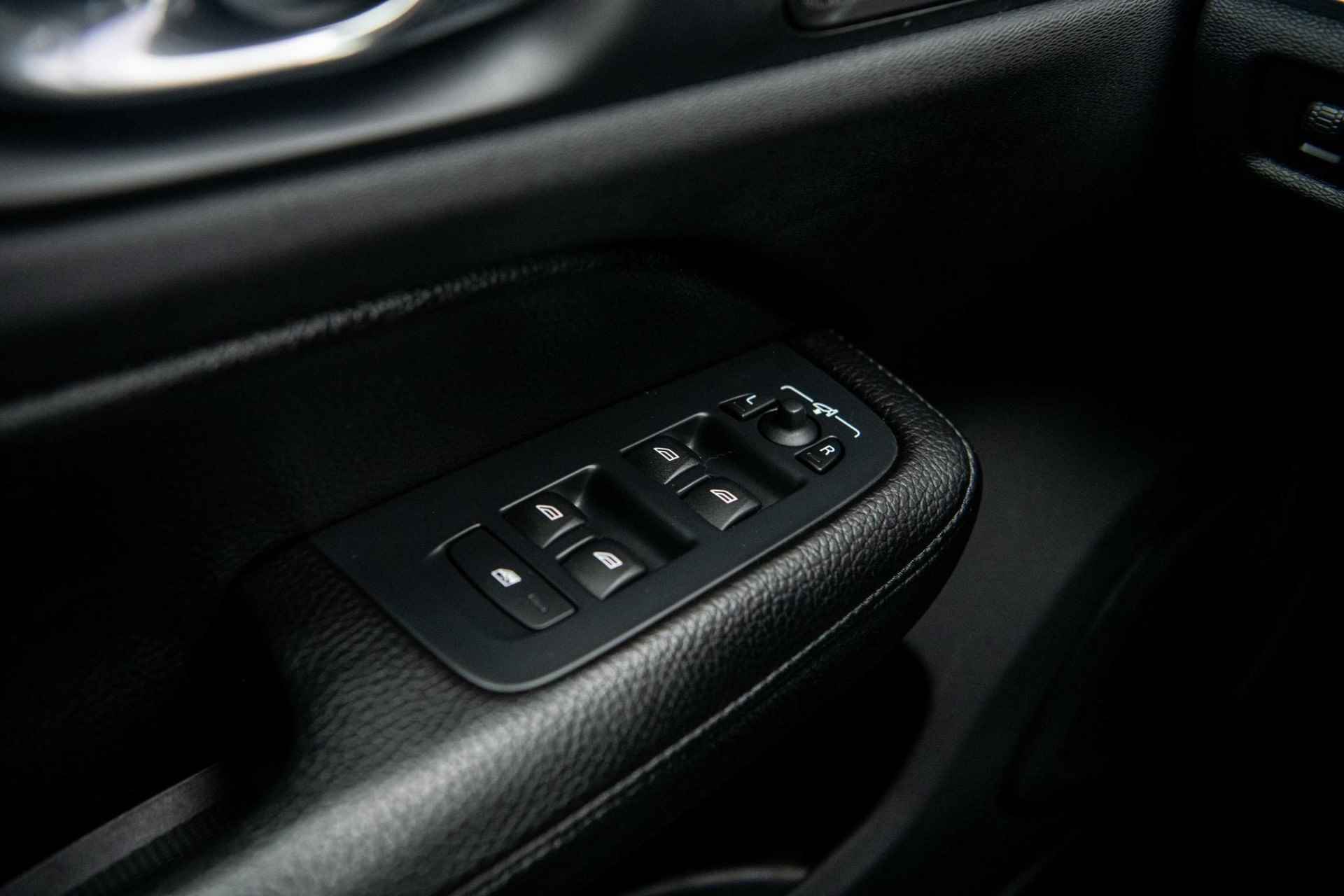 Volvo V60 T6 AWD Inscription Fin € 592 p/m | Navi | Head-up | 360 Camera |Standkachel | Adapt. Cruise| BLIS | Stoel+Stuur verwarming - 30/35