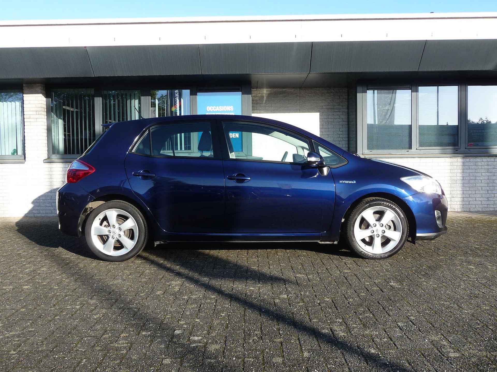 Toyota Auris 1.8 FULL HYBRID EXECUTIVE - 5/32