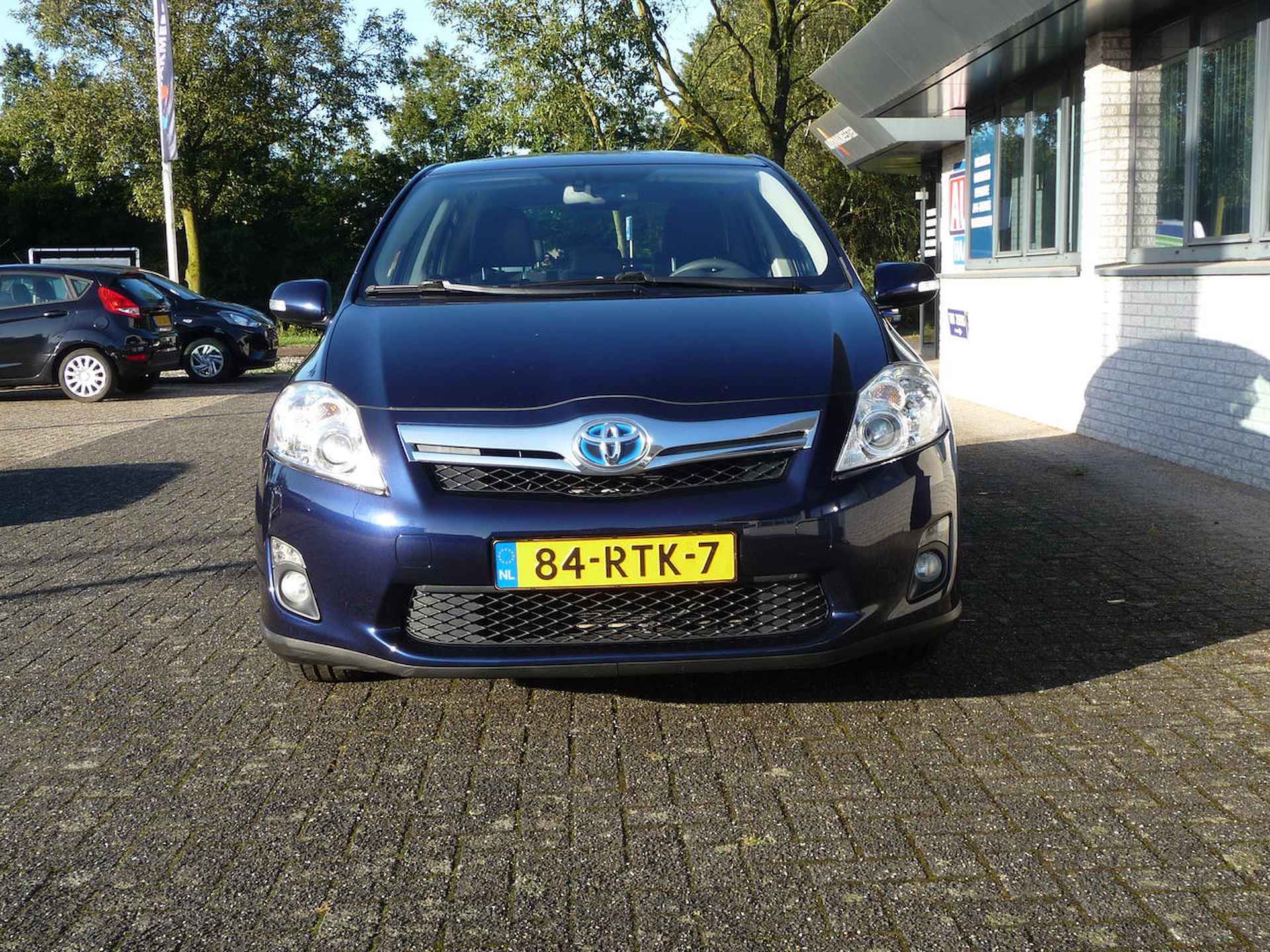 Toyota Auris 1.8 FULL HYBRID EXECUTIVE - 6/32