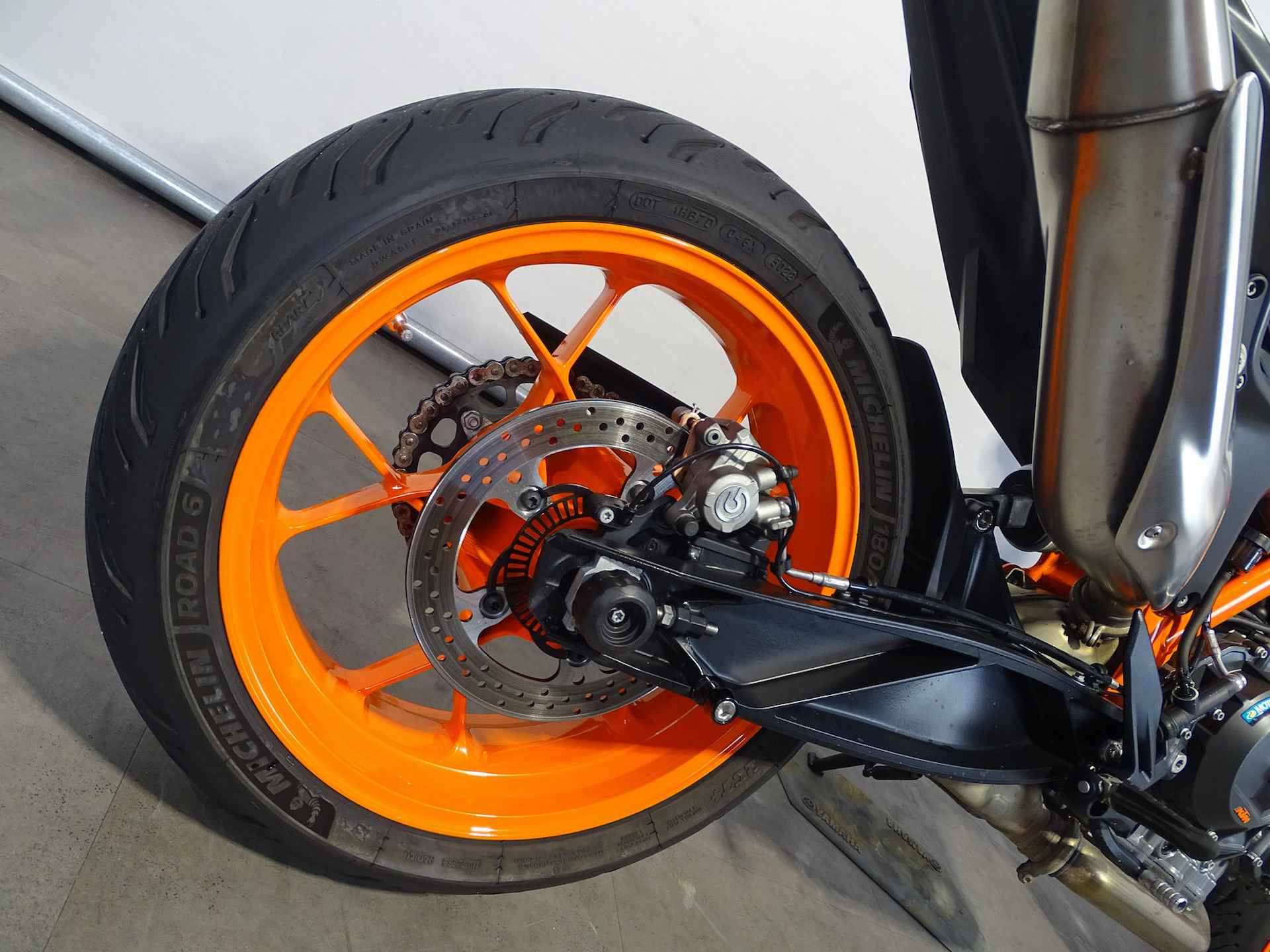 KTM 890 DUKE R - 5/9