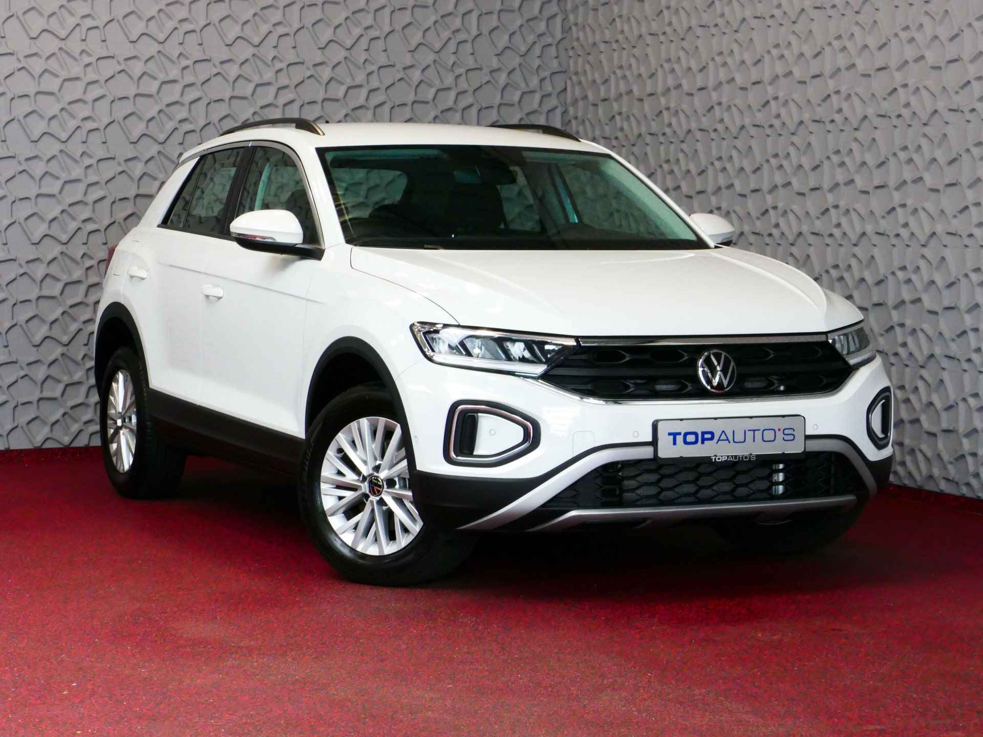 Volkswagen T-Roc 1.5 TSI 150PK ✅NIEUWE AUTO✅ CARPLAY NAVI STOEL VERW. LED VIR.COCKPIT 03/2024 70 BIJNA NIEUWE VOLKSWAGEN'S UIT VOORRAAD LEVERBAAR - 31/56