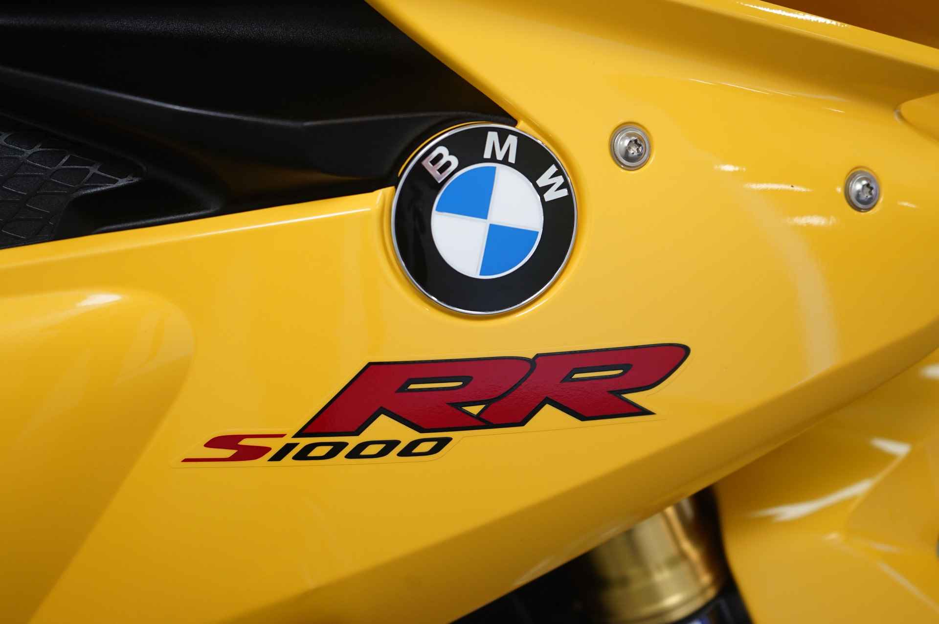 BMW S 1000 RR - 11/16