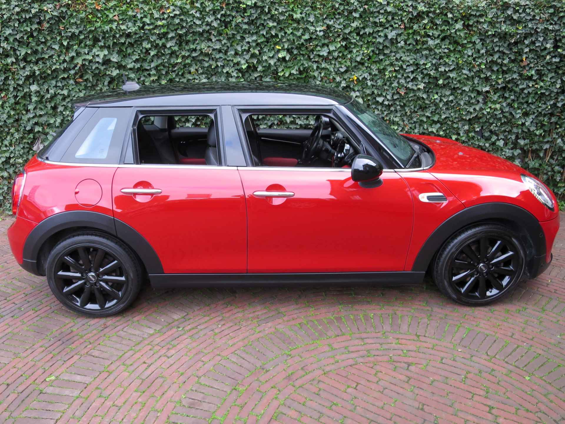 MINI Cooper 1.5 Chili 5-deurs F55 automaat met LED, XL-navi, A.camera en 17" - 8/42