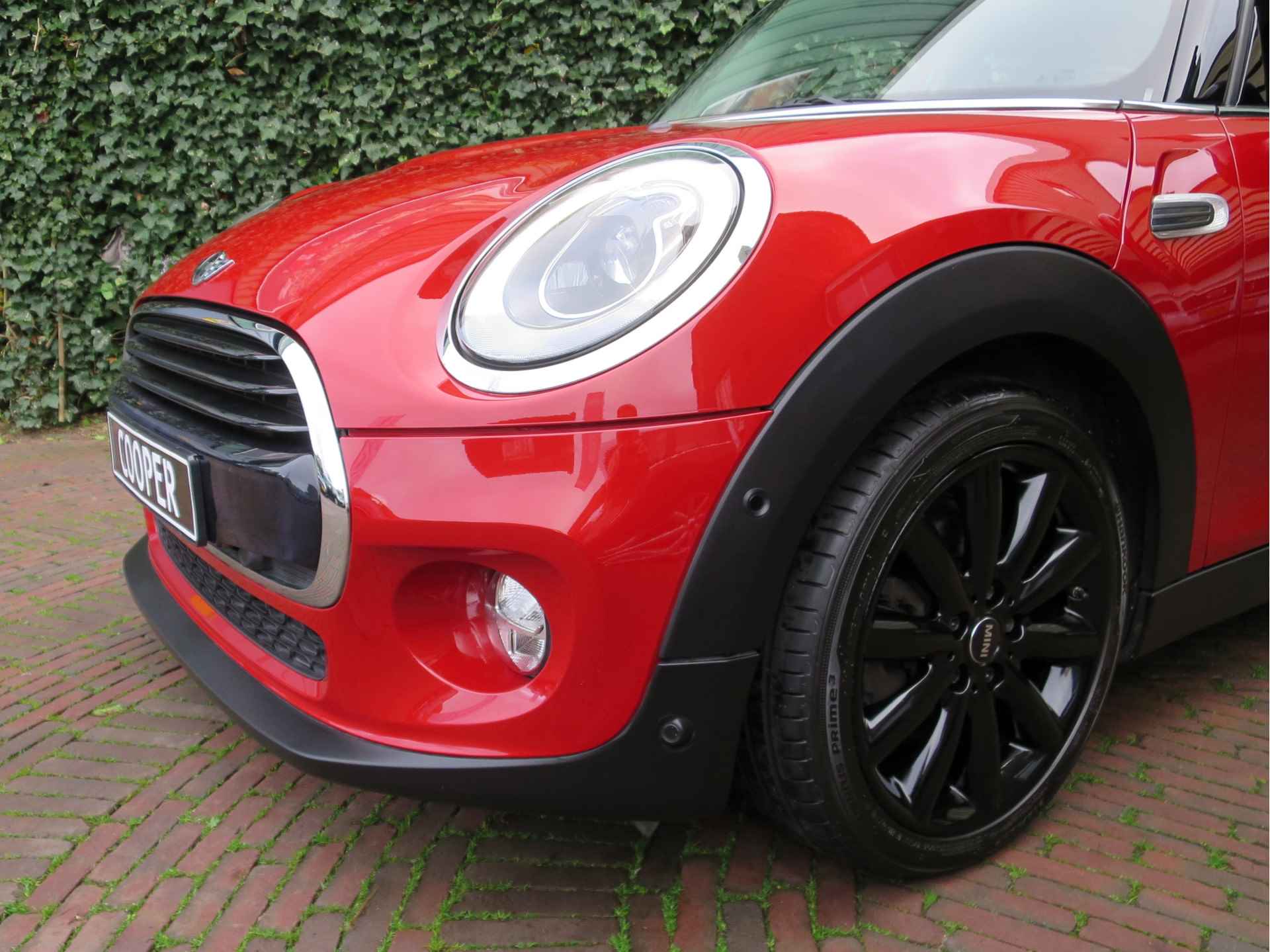 MINI Cooper 1.5 Chili 5-deurs F55 automaat met LED, XL-navi, A.camera en 17" - 27/42