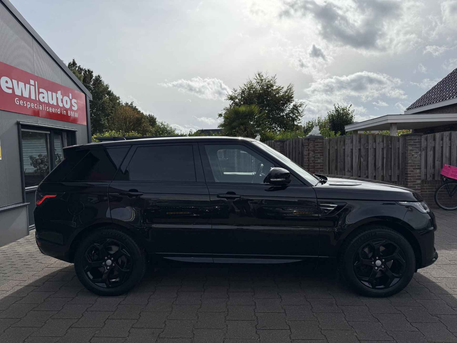 Land Rover Range Rover Sport 2.0 SD4 HSE 7p. Black Edition - 11/26