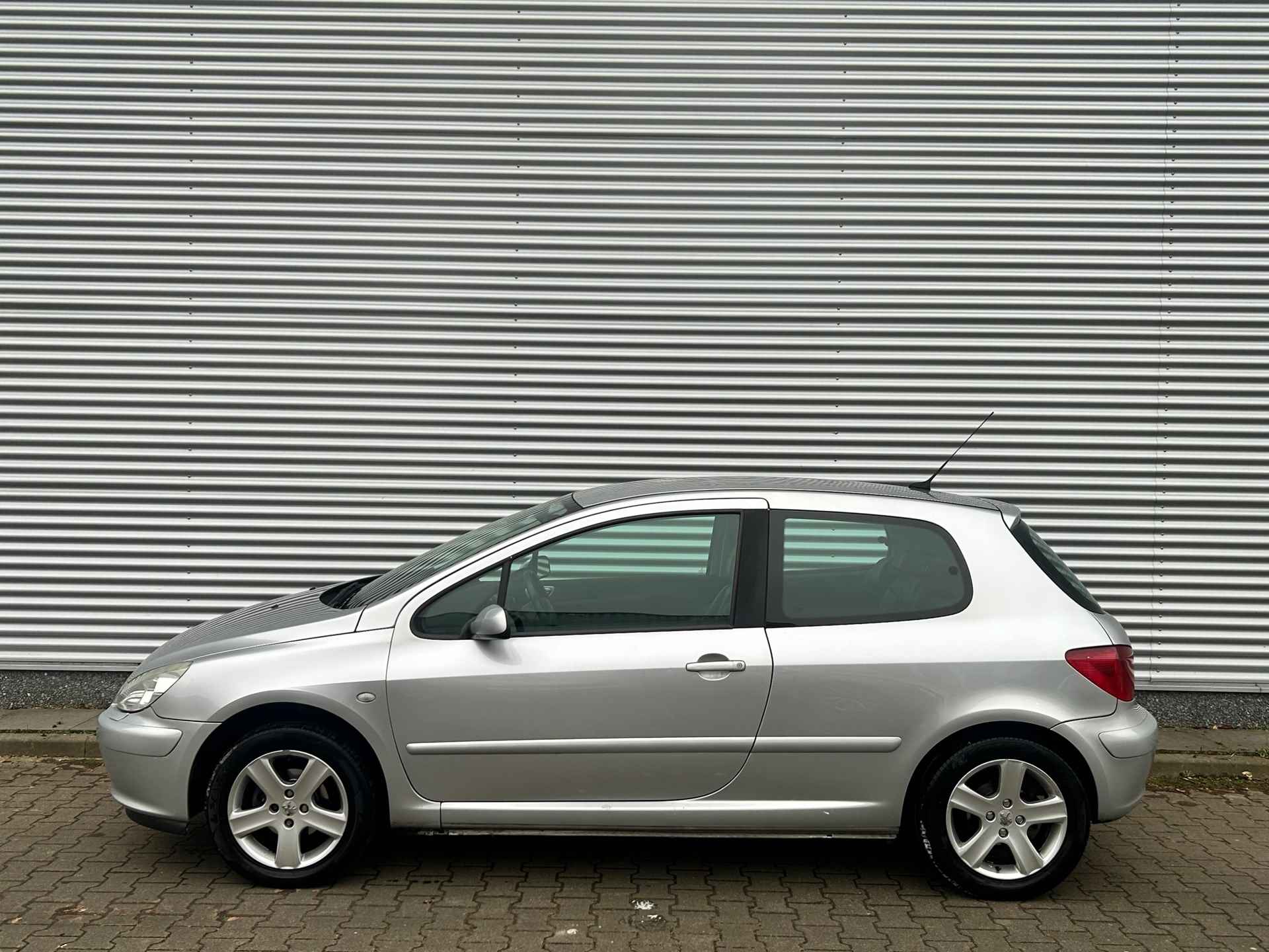 Peugeot 307 1.6-16V Griffe | Leder | Trekhaak | Stoelvw. | Clima | - 2/19