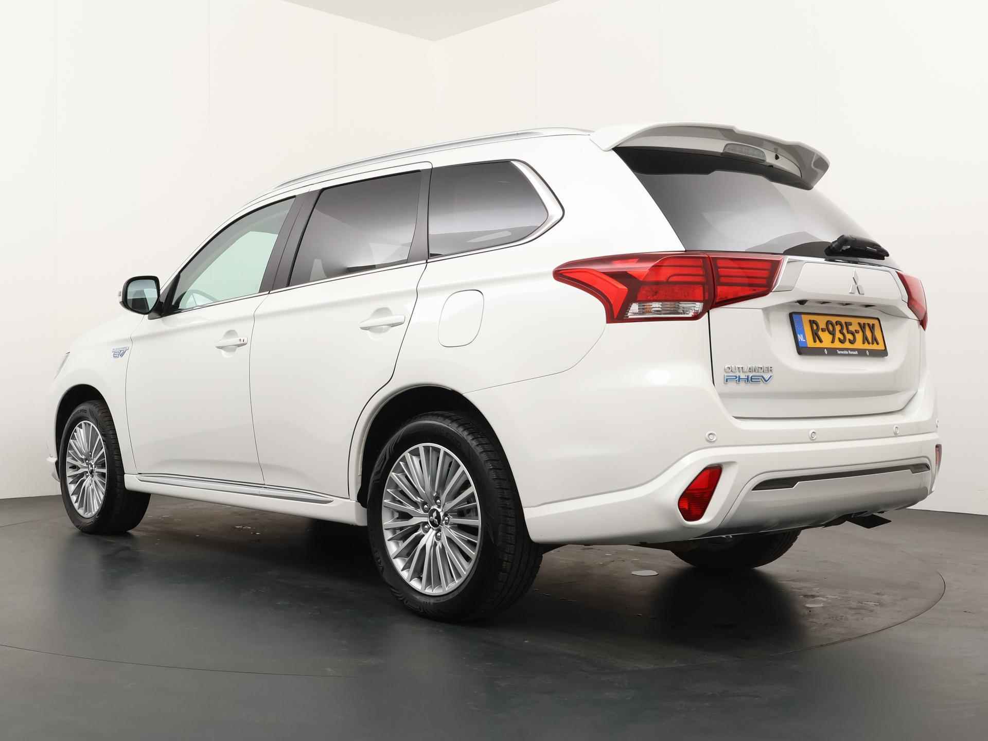 Mitsubishi Outlander 2.4 PHEV Intense+ - 4/34