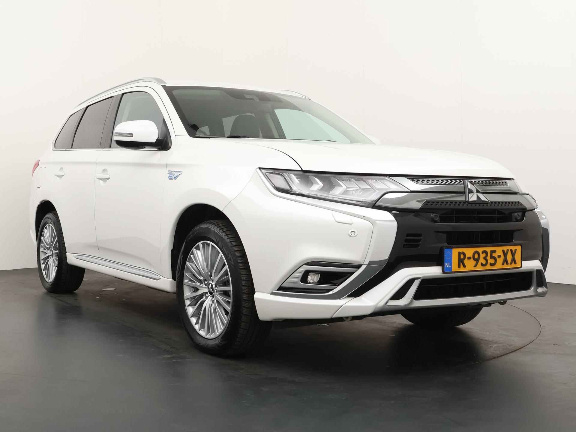 Mitsubishi Outlander 2.4 PHEV Intense+ - 8/34