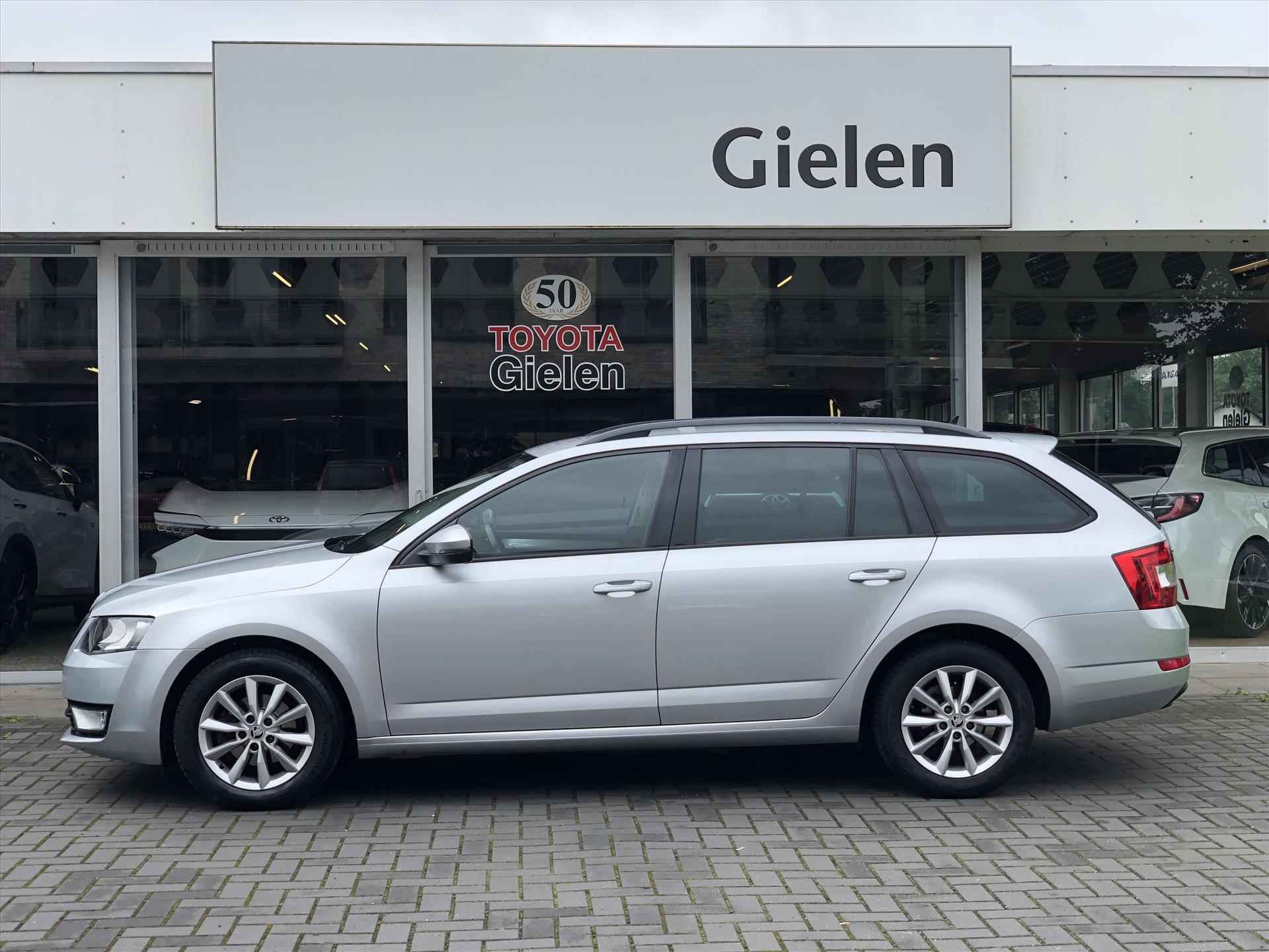 Skoda Octavia 1.2 TSI DSG Ambition Businessline | Navigatie, Cruise control, Parkeersensoren, Climate control, Privacy glass - 5/33