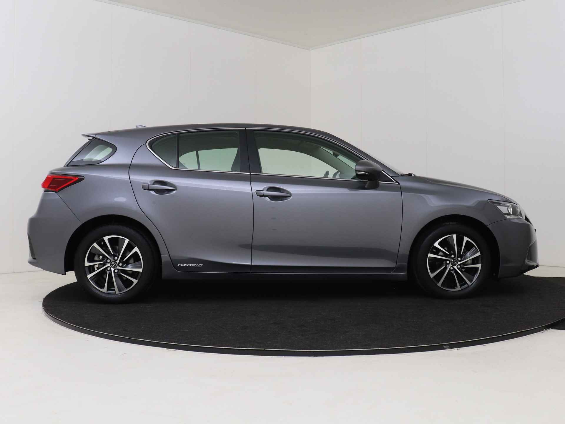 Lexus CT 200h Business Line Limited | Navigatie | Parkeersensoren | 16" Velgen | - 16/47