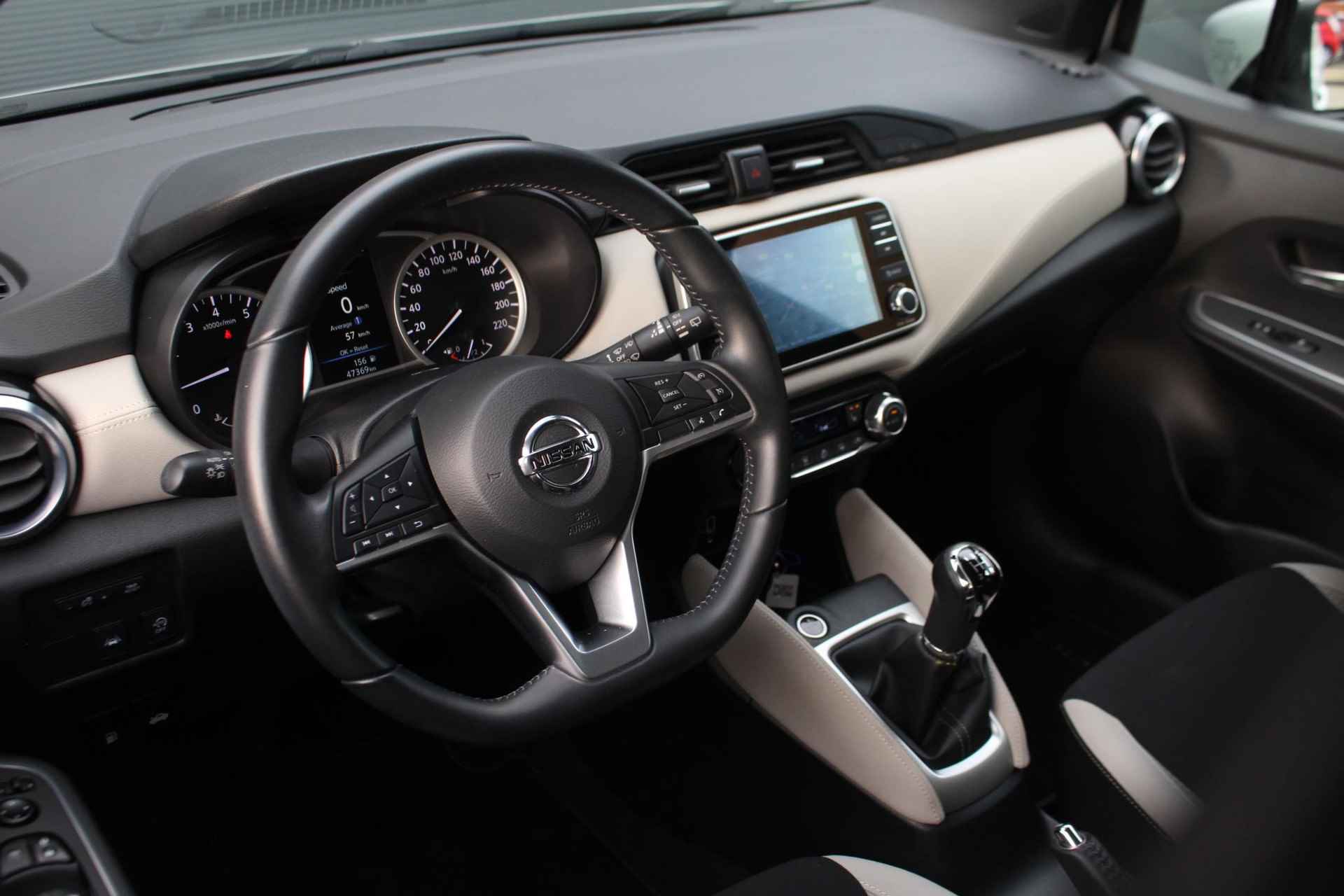 Nissan Micra 1.0 IG-T Tekna 90pk | Stoelverwarming | Navigatie | Apple Carplay | Android Auto | Eerste eigenaar | Achteruitrijcamera - 14/36
