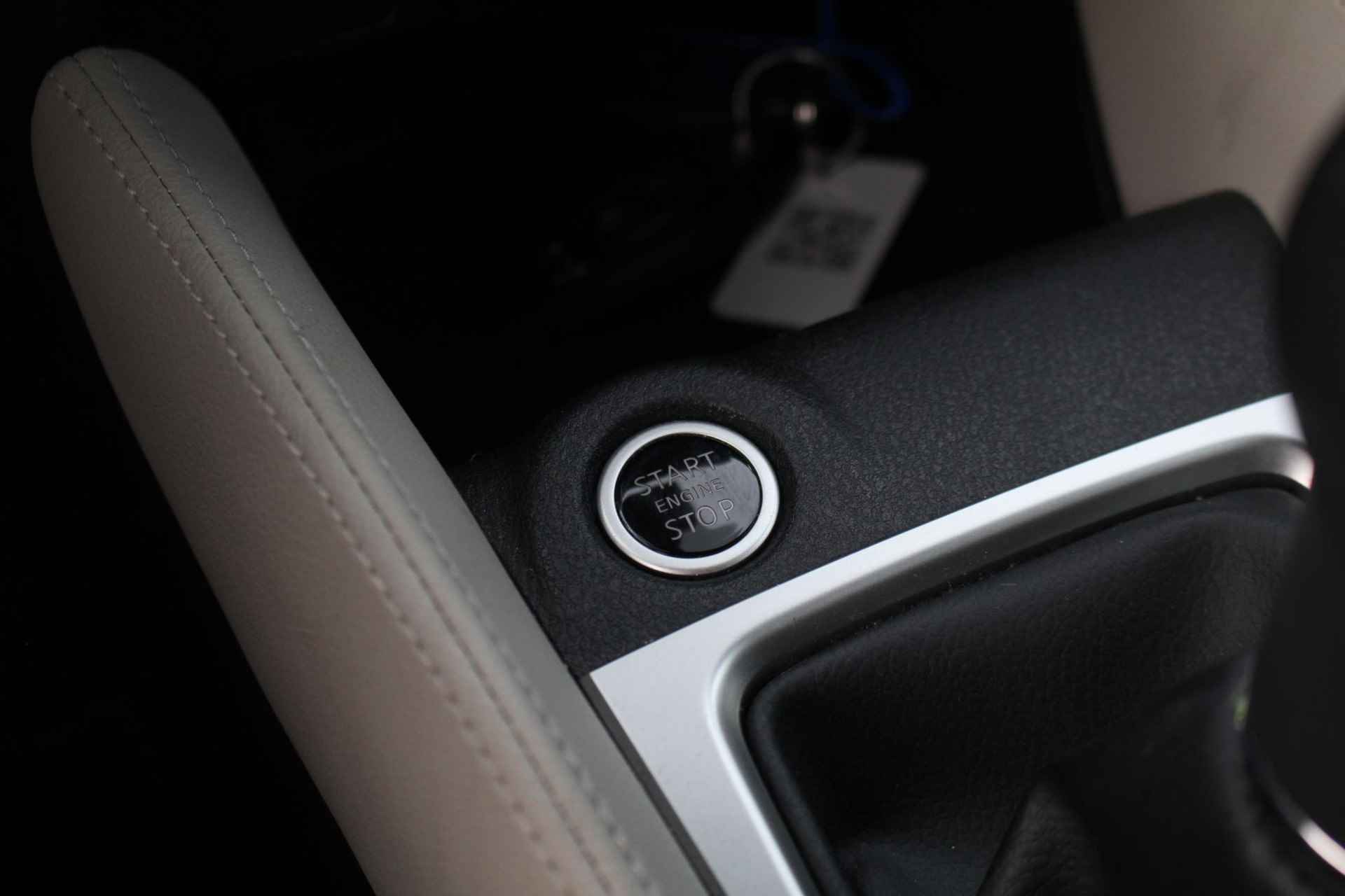 Nissan Micra 1.0 IG-T Tekna 90pk | Stoelverwarming | Navigatie | Apple Carplay | Android Auto | Eerste eigenaar | Achteruitrijcamera - 29/36
